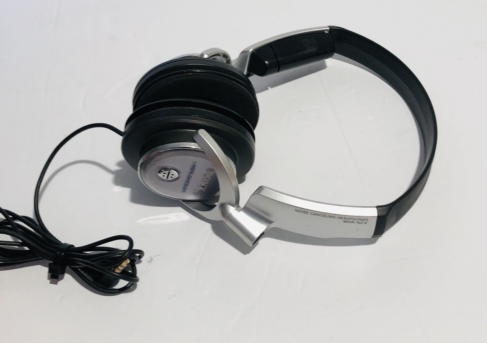 Sony MDR-NC6 Wired Headphones Silver Noise Canceling No Ear Pads