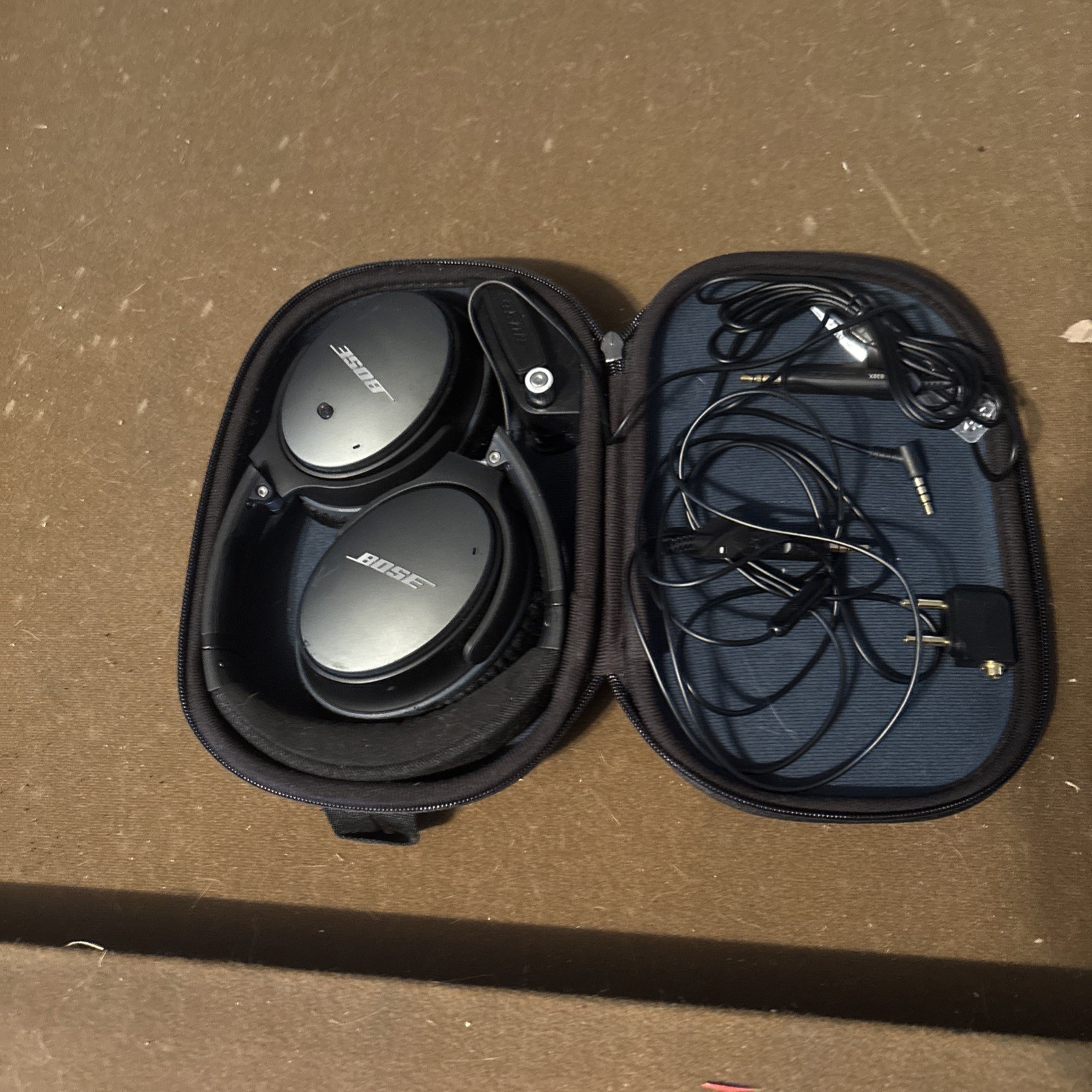 Bose QuietComfort 25 QC25 Acoustic Noise Cancelling Wired Headphones See Descr