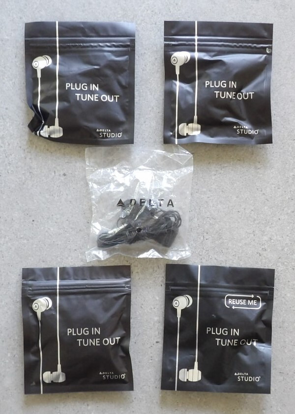 5 Delta Studio Earbuds For Listening To Music Radio Potcast Resealable Reuseable