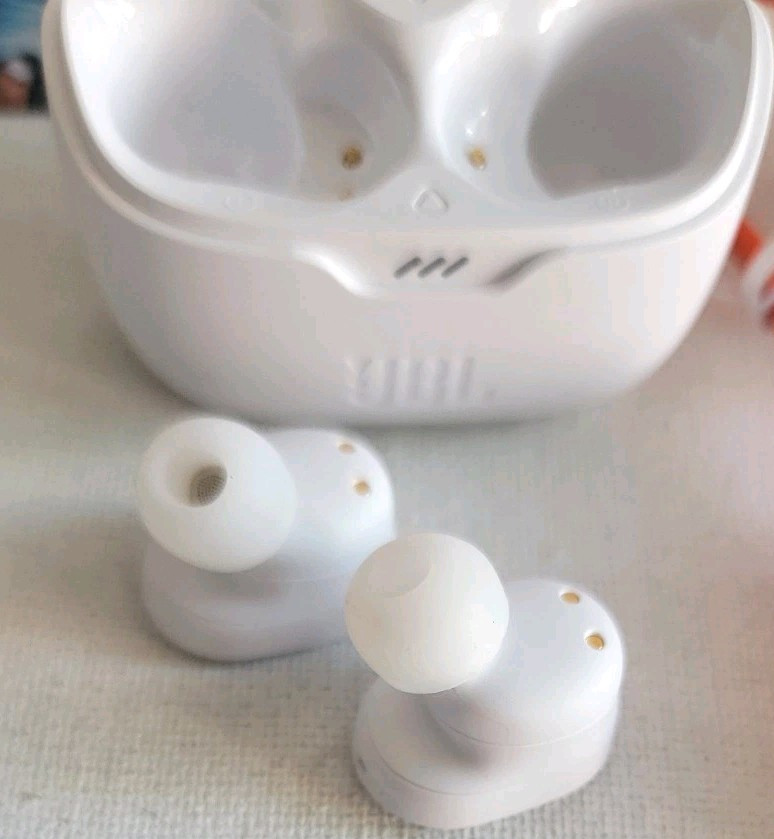 JBL Tune Buds Wireless Noise Cancelling Earbuds 48Hrs Run Time Pure Bass