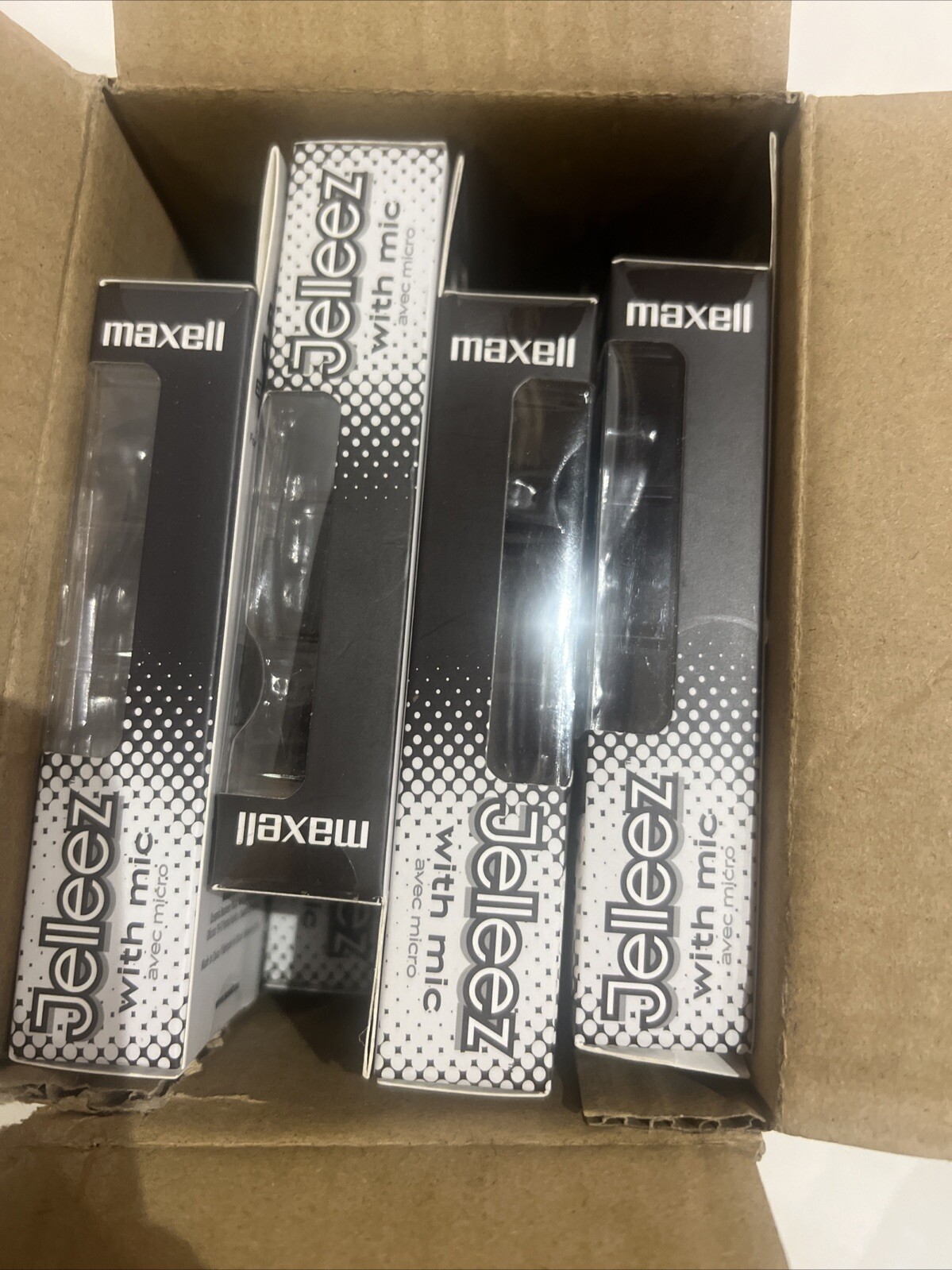 8 Lot Maxell 191569 JELM-BK Jelleez Earbuds Soft Comfort Fit with Mic. Free Ship