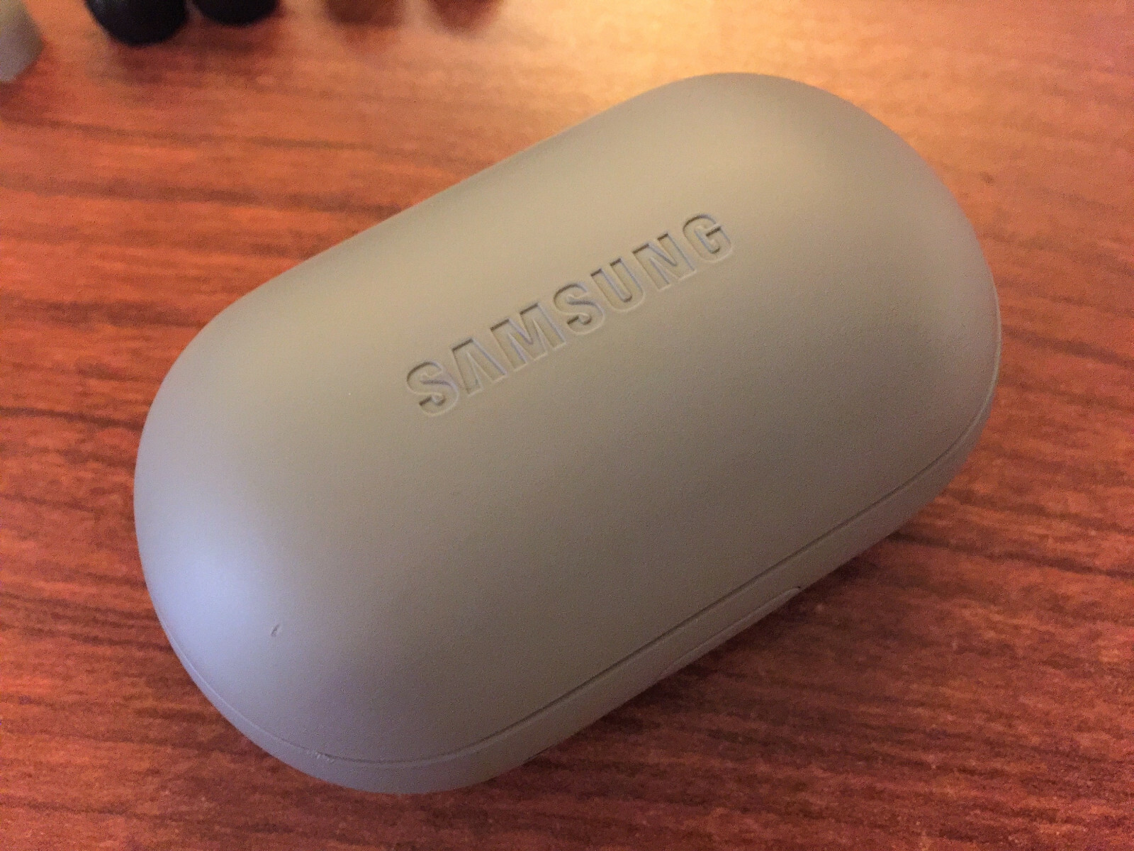 Samsung Gear Icon X IconX SM-R140 2018 Grey Wireless Headphones W/Memory Foam