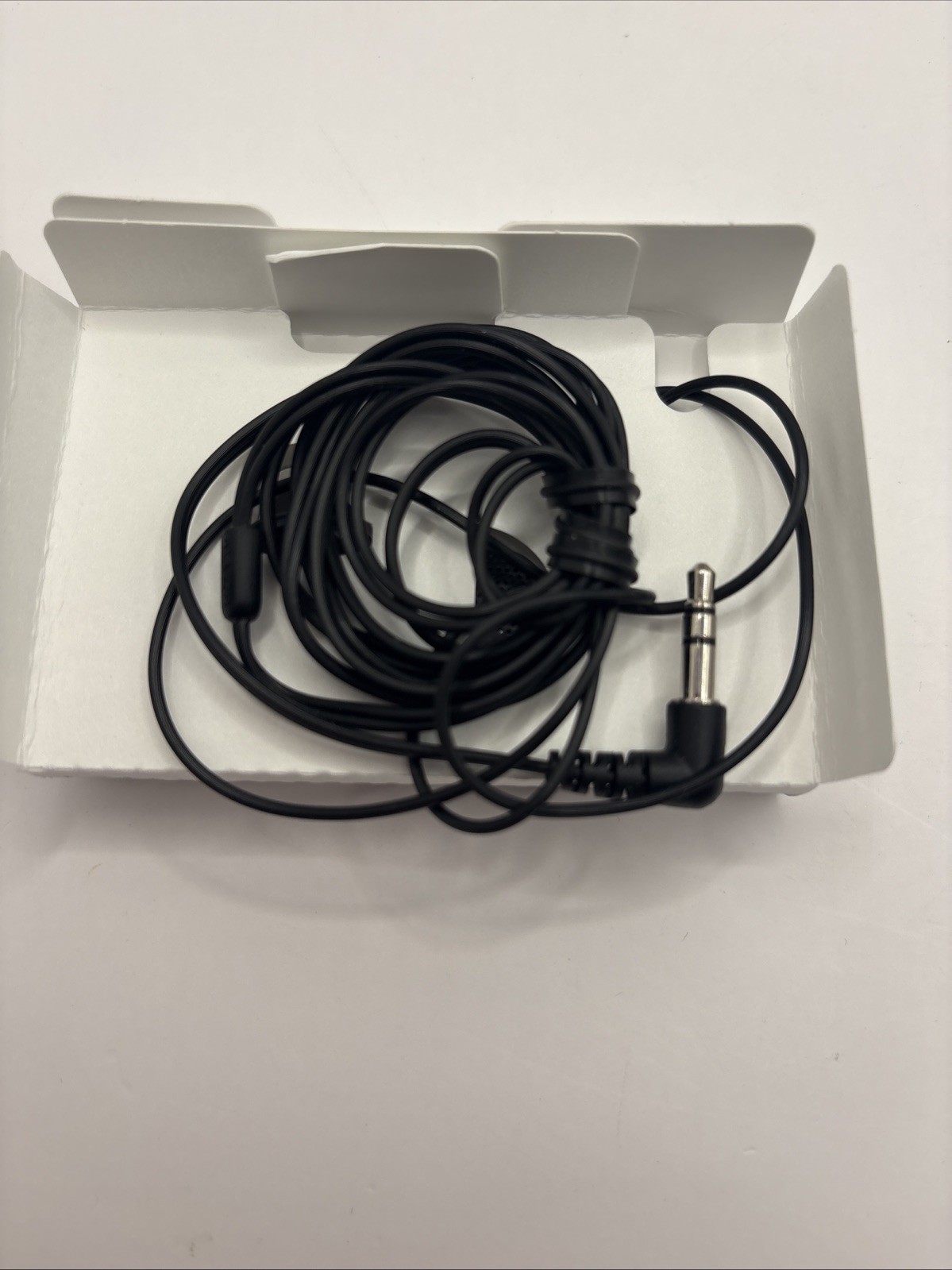 Sony MDR-E9LP MDRE9LP Black Earbuds EarBud Headphones Wired In-Ear 3.5mm 3.94 ft