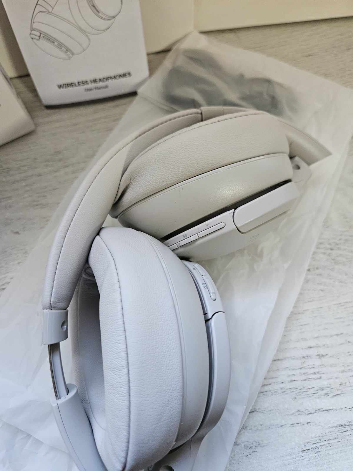 NEW Doqaus Life 4 Wireless Headphones Light Grey Gray Open Box New