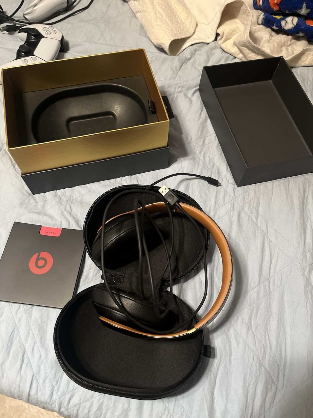 Beats by Dr. Dre Studio3 Bluetooth Over-Ear Headphones Brown Black w/ Case