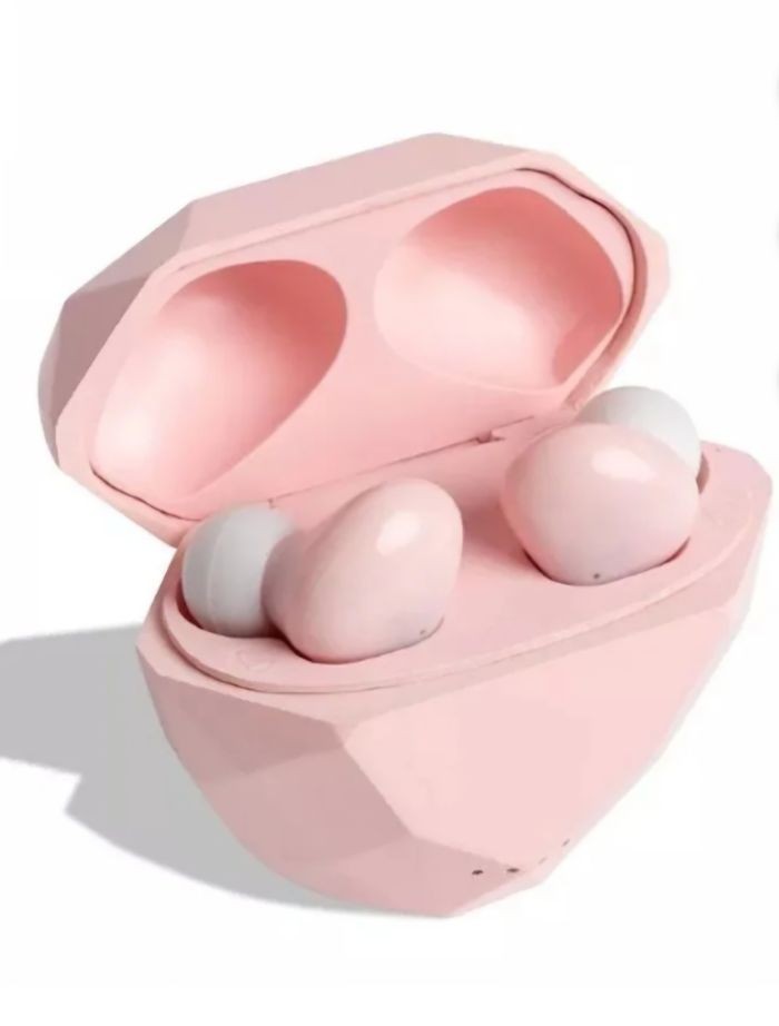 FAO Schwarz Music Love Pink, Wireless Earbuds w/Heart Shaped Charging Case NIB?