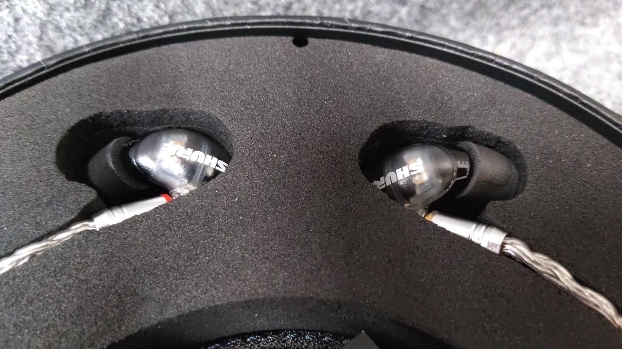 Shure Aonic 4 Earphones, 20Hz-20kHz, 25H Playback, Noise Canceling, Unused