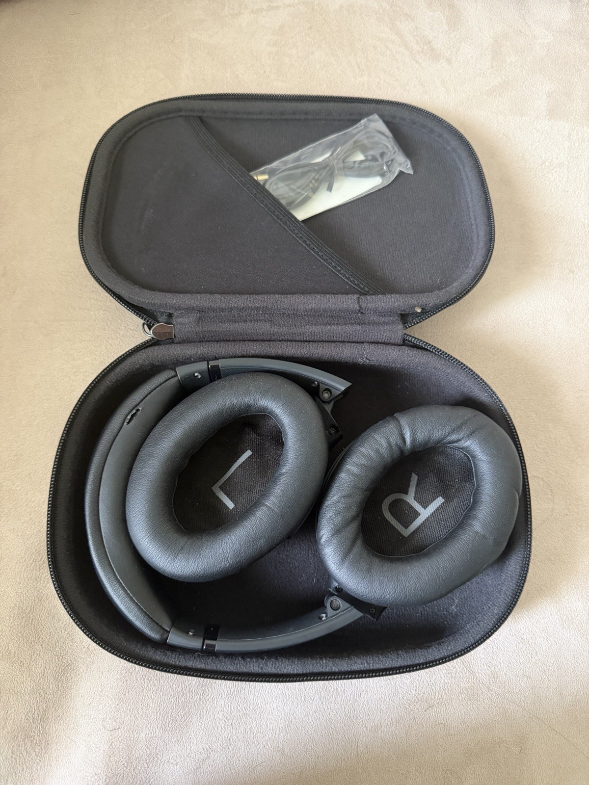 Bose Quietcomfort 45 Headphones Black Bluetooth & 3.5mm Jack Adjustable Headband