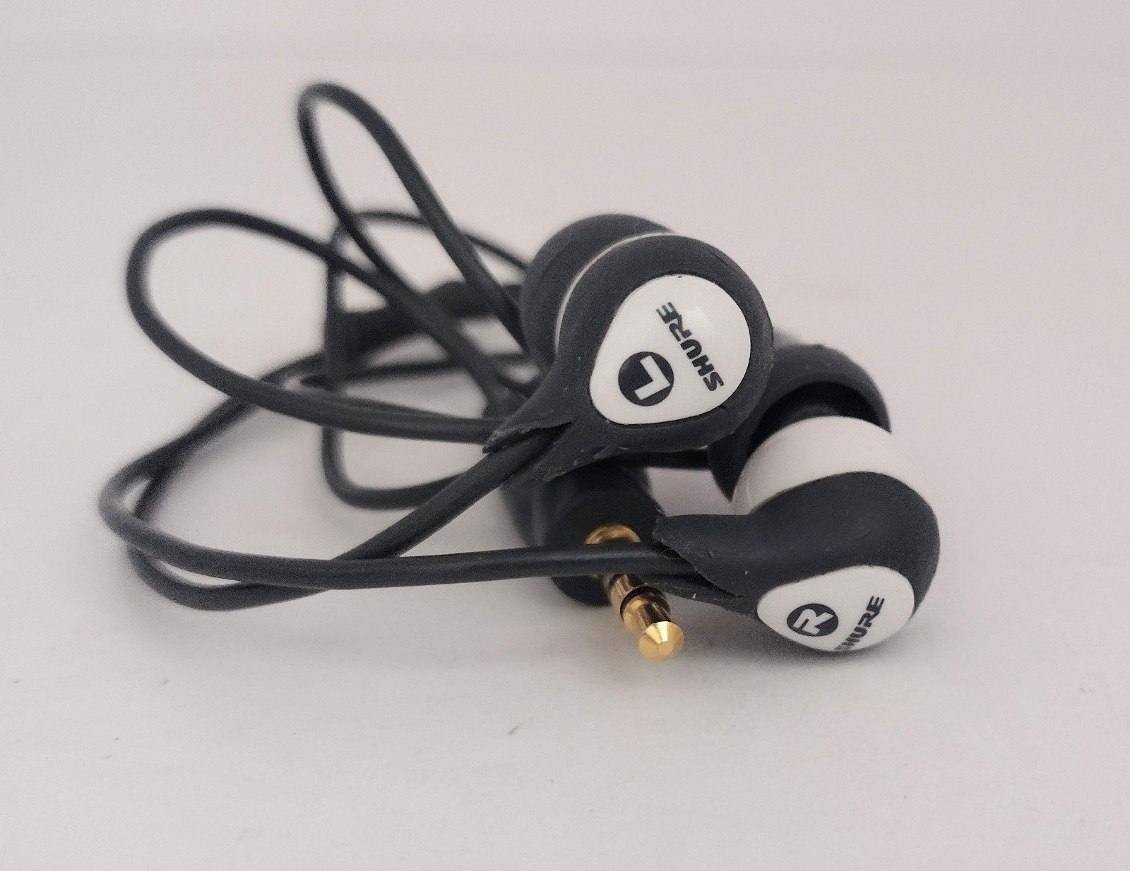 SHURE SE110 Sound Isolation Earphones