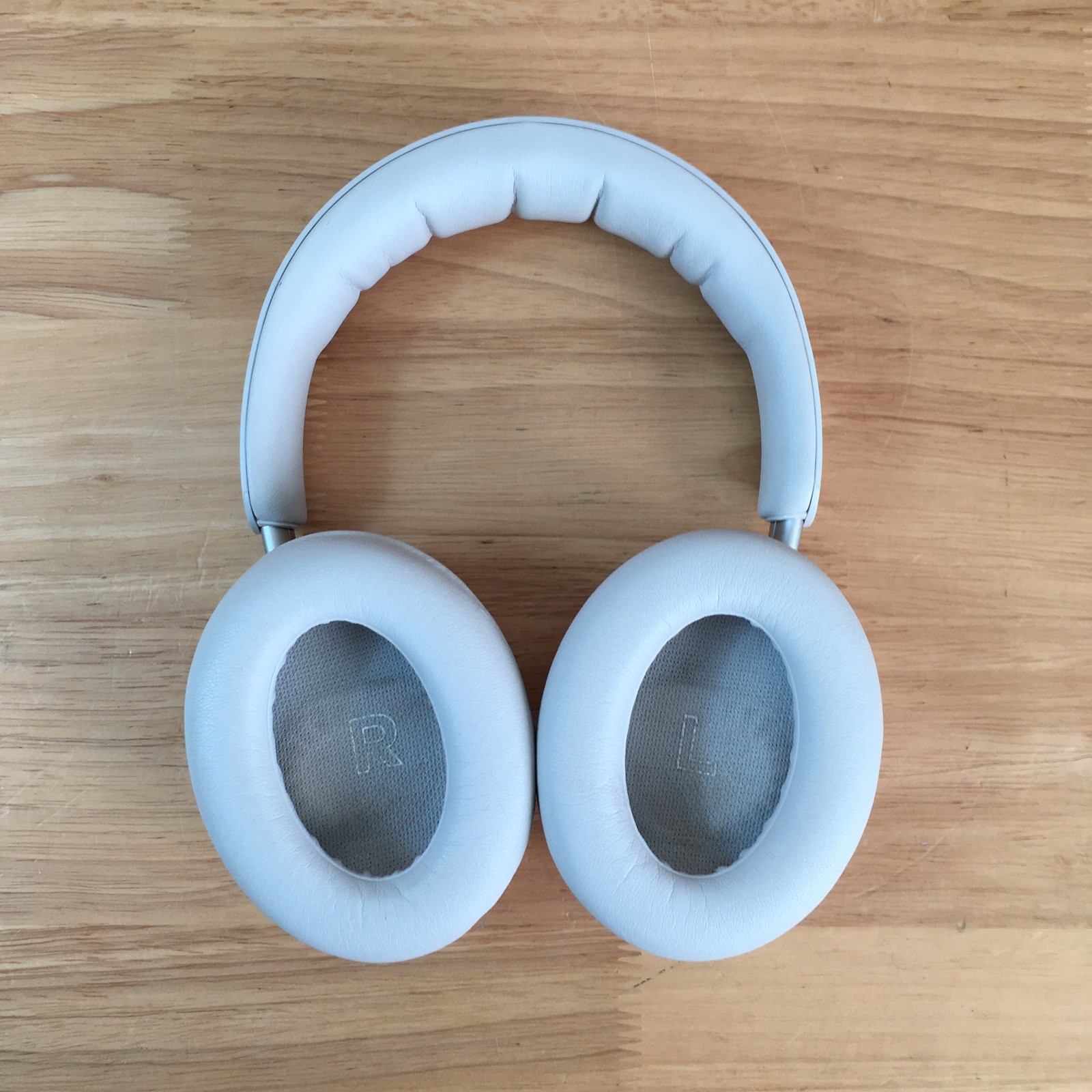 Bose QuietComfort Ultra Wireless Noise Cancelling Headphones – White Smoke