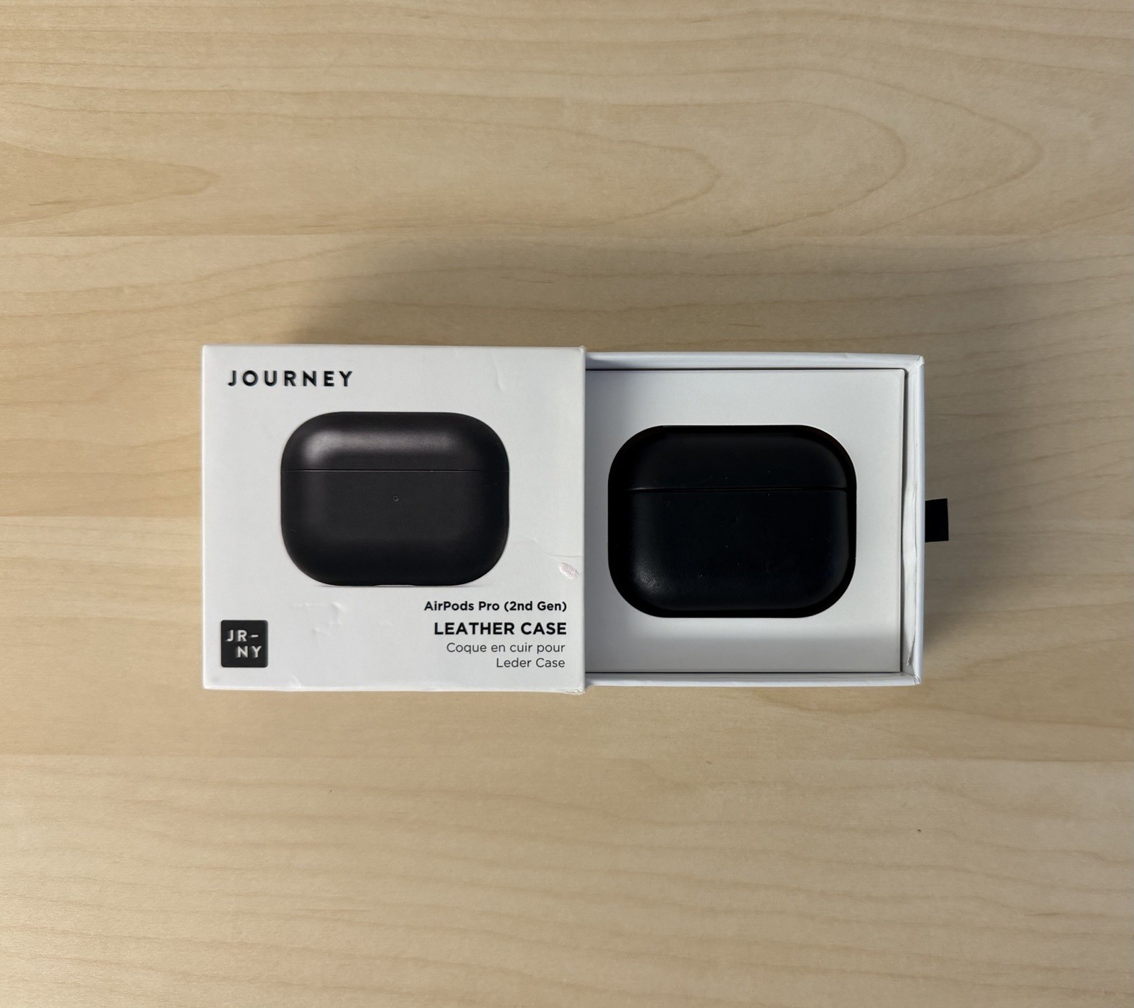 Genuine Apple AirPods Pro 2nd Gen MagSafe USB-C + Journey Leather Case