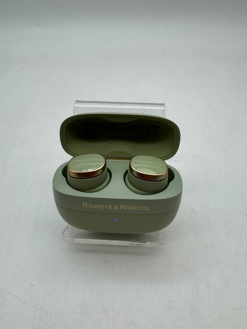 Bowers & Wilkins Pi8 – True Wireless Earbuds Choose color – New GREEN only left