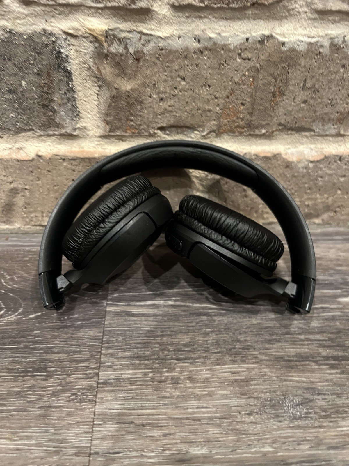 JBL Tune 520BT Wireless Bluetooth Headphones Black – USED