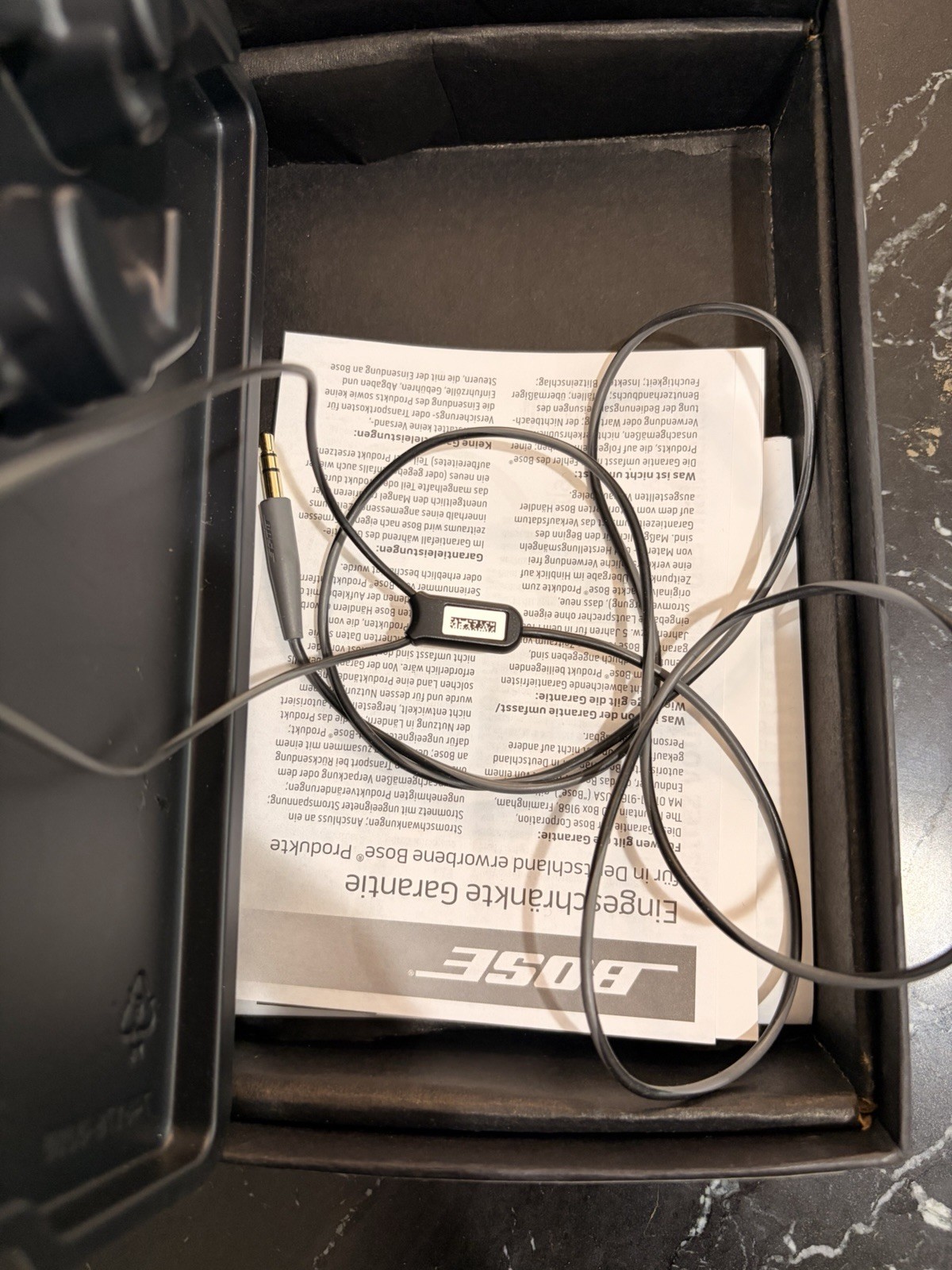 Bose SoundSport In-Ear Wired Headphones Gray – With Box & Manuals – USED