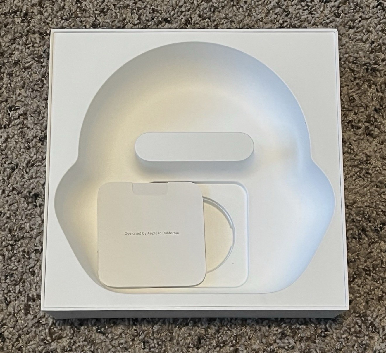 Apple AirPods Max USB-C Over-Ear Headphones Silver/White w/ Smart Case & Box