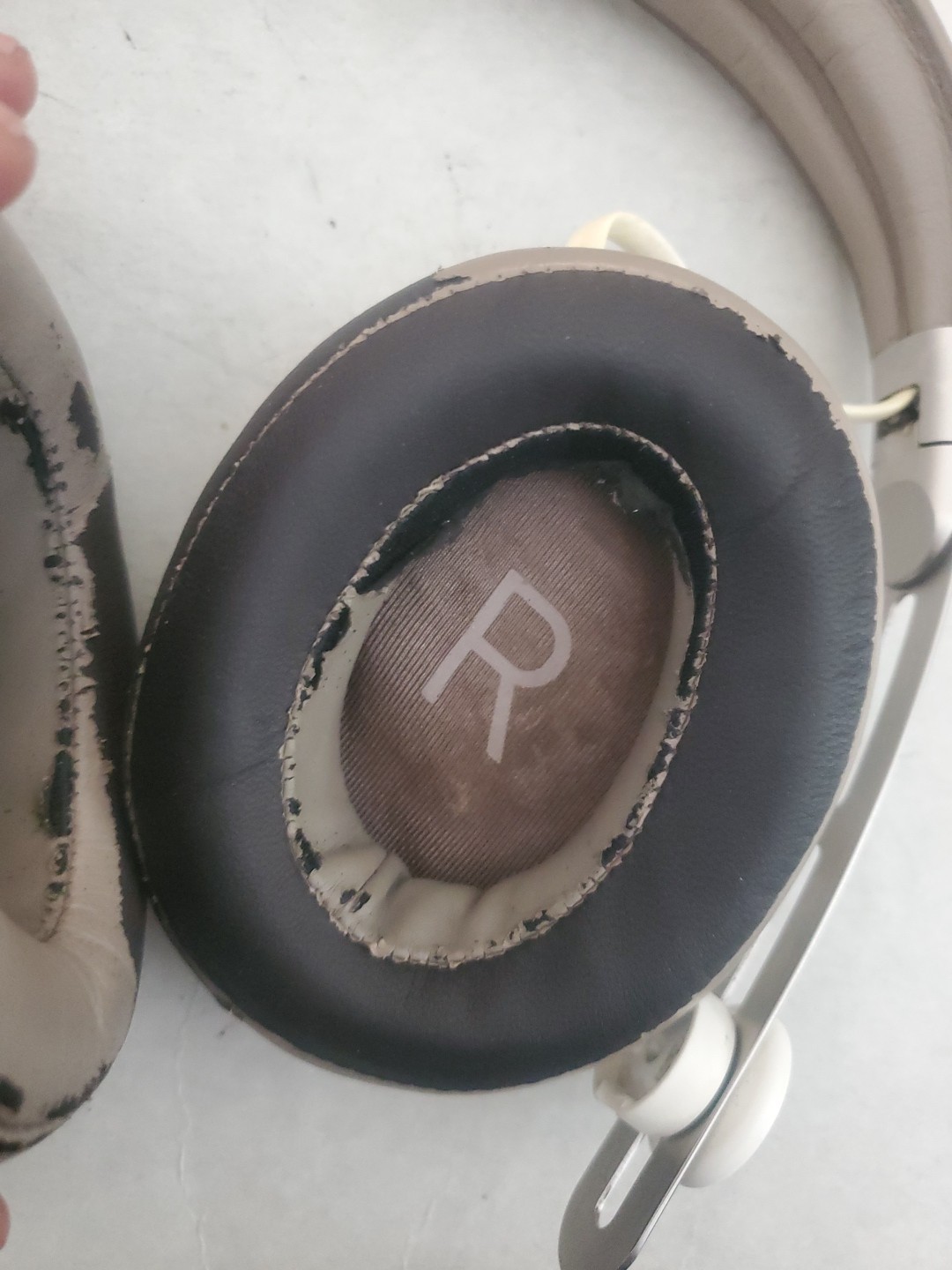 Sennheiser momentum 3 wireless headphones Tested Working
