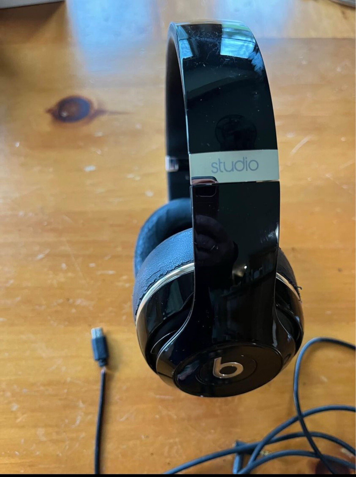 GENUINE Beats by Dr. Dre Studio3 Wireless Bluetooth Over-ear Headphones