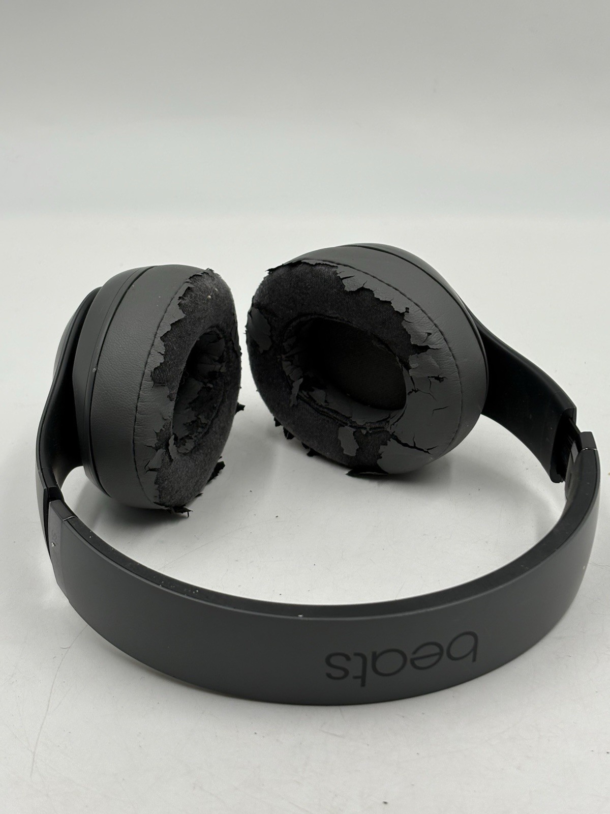Beats by Dr. Dre Studio3 Wireless Bluetooth Over-Ear Headphones Gray *READ*