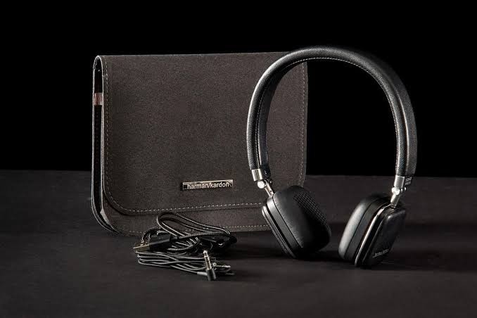 Harman Kardon Soho On the Ear Bluetooth Headphones – Black