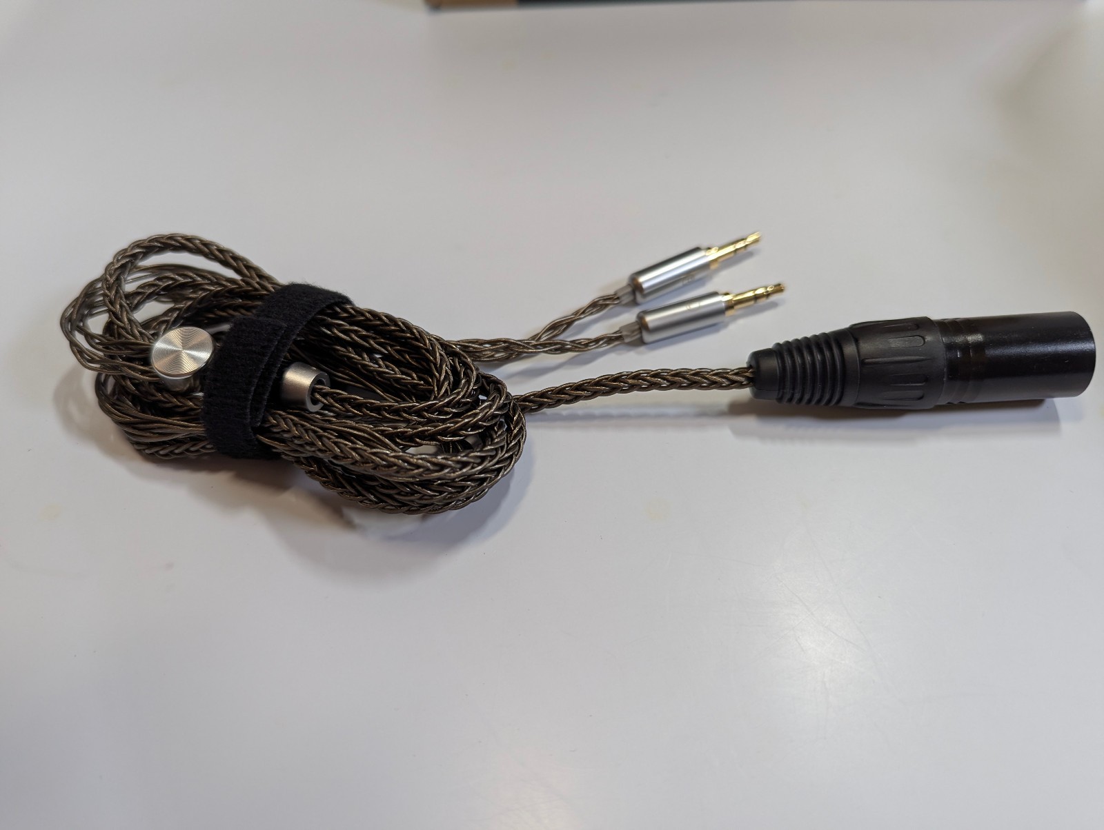Hifiman HE-6 SE V2 Open Back Headphones – Balanced 6ft XLR Cable – Mint – Clean