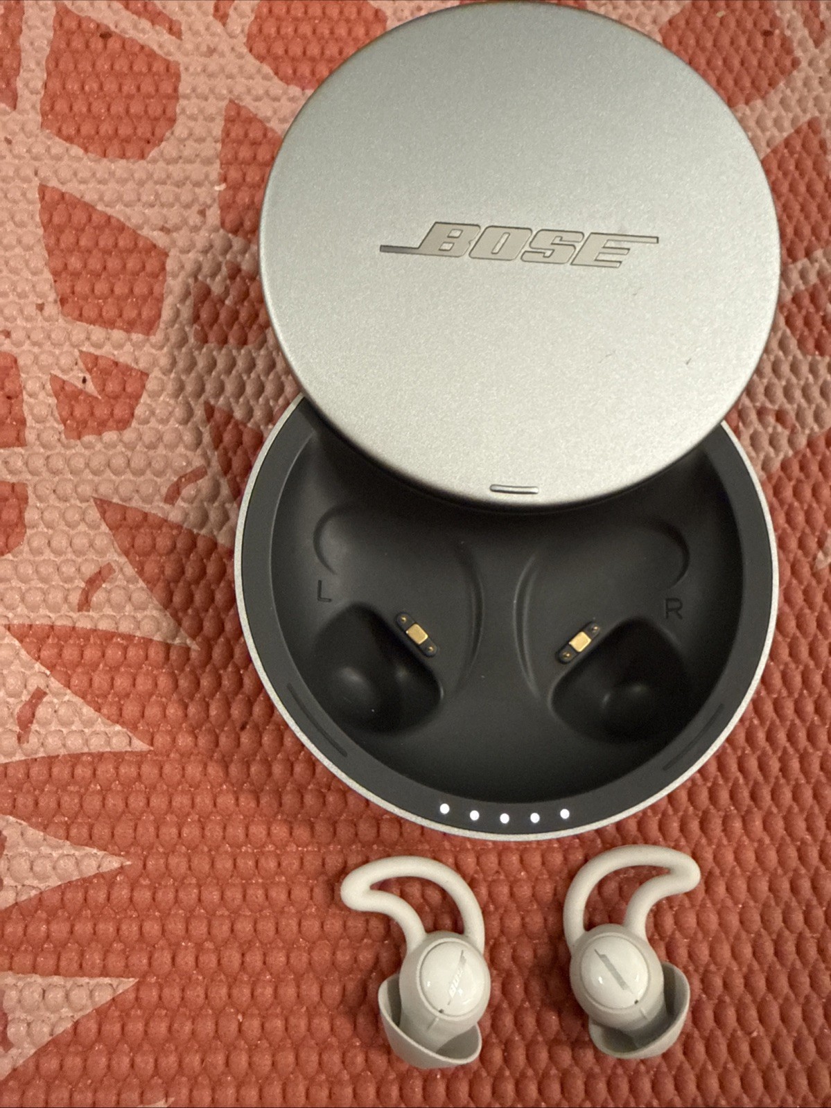 Bose Noise Masking Sleepbuds Wireless Earbuds White 424611 Untested