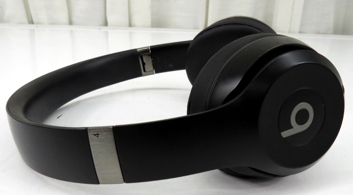 Beats by Dr. Dre Solo4 On-Ear Bluetooth Wireless Headphones Black