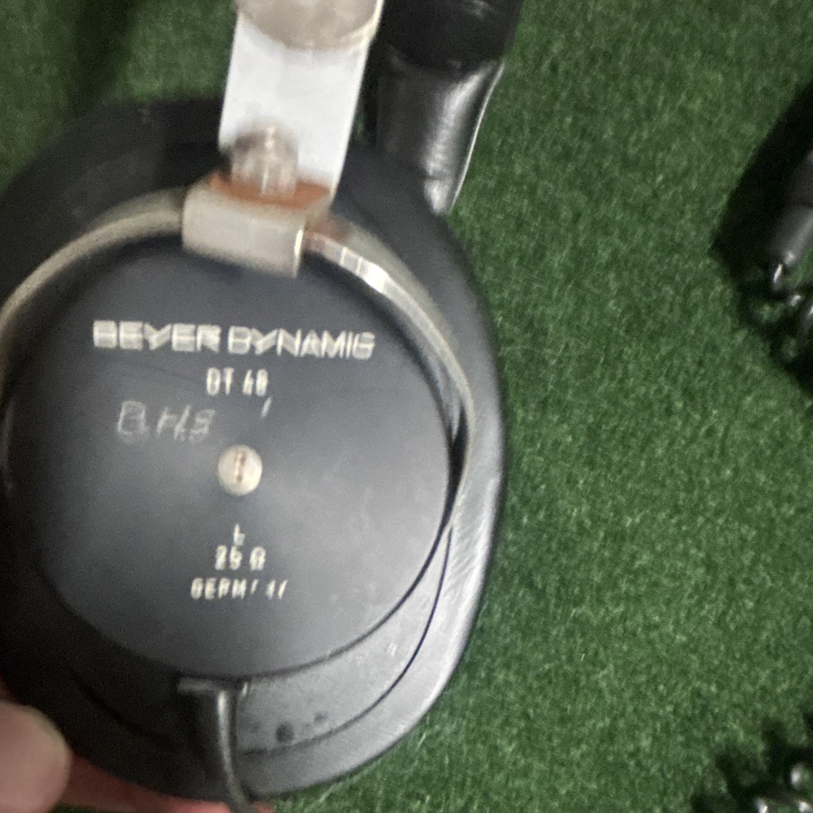 beyerdynamic DT 48 UHF Over-Ear Stereo Headphones 25 ohm Coiled 1/4 in