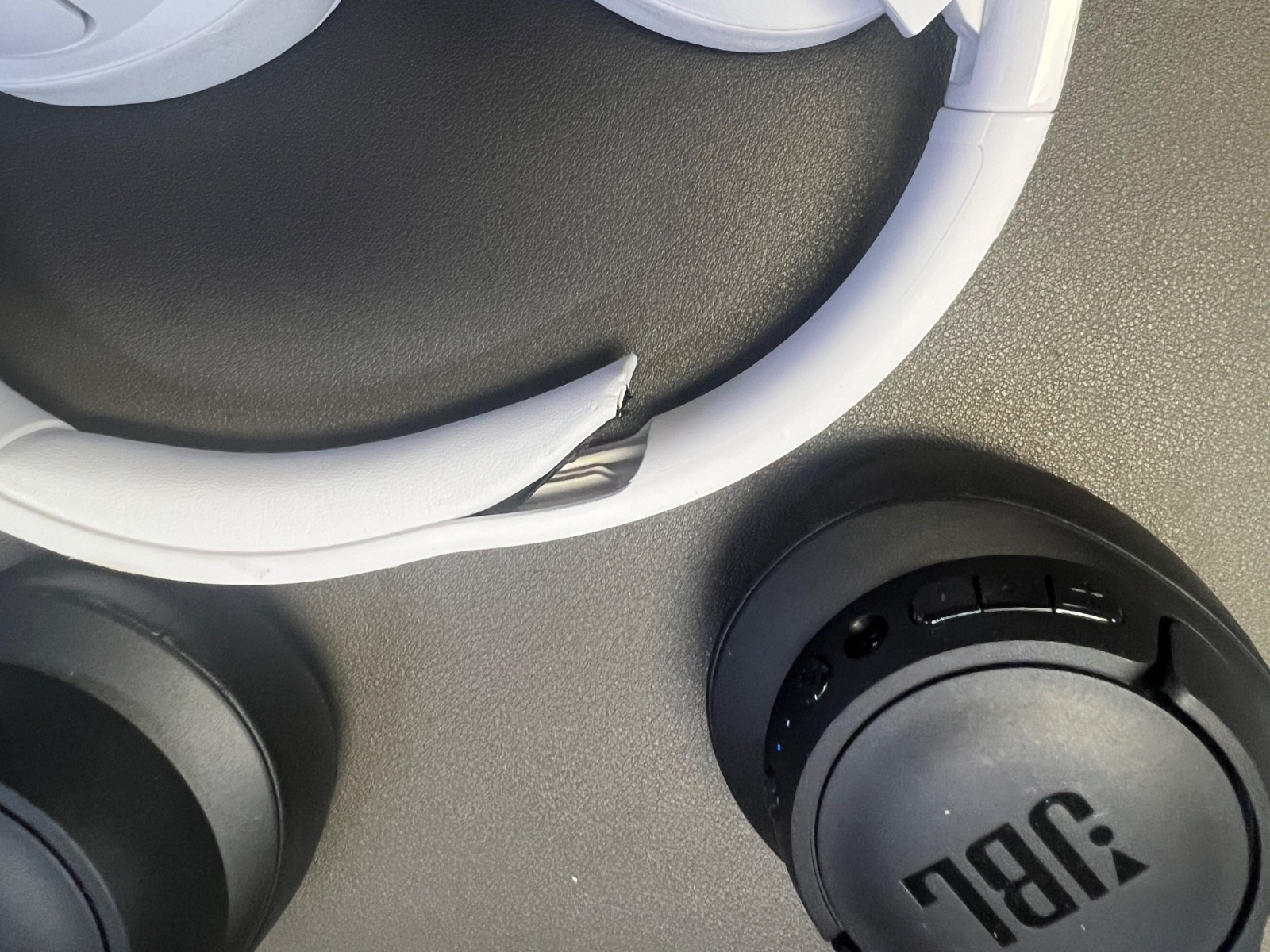 JBL Tune760NC LOT OF 2 – Active NC Bluetooth Headphones-BENT BUT WORKS!