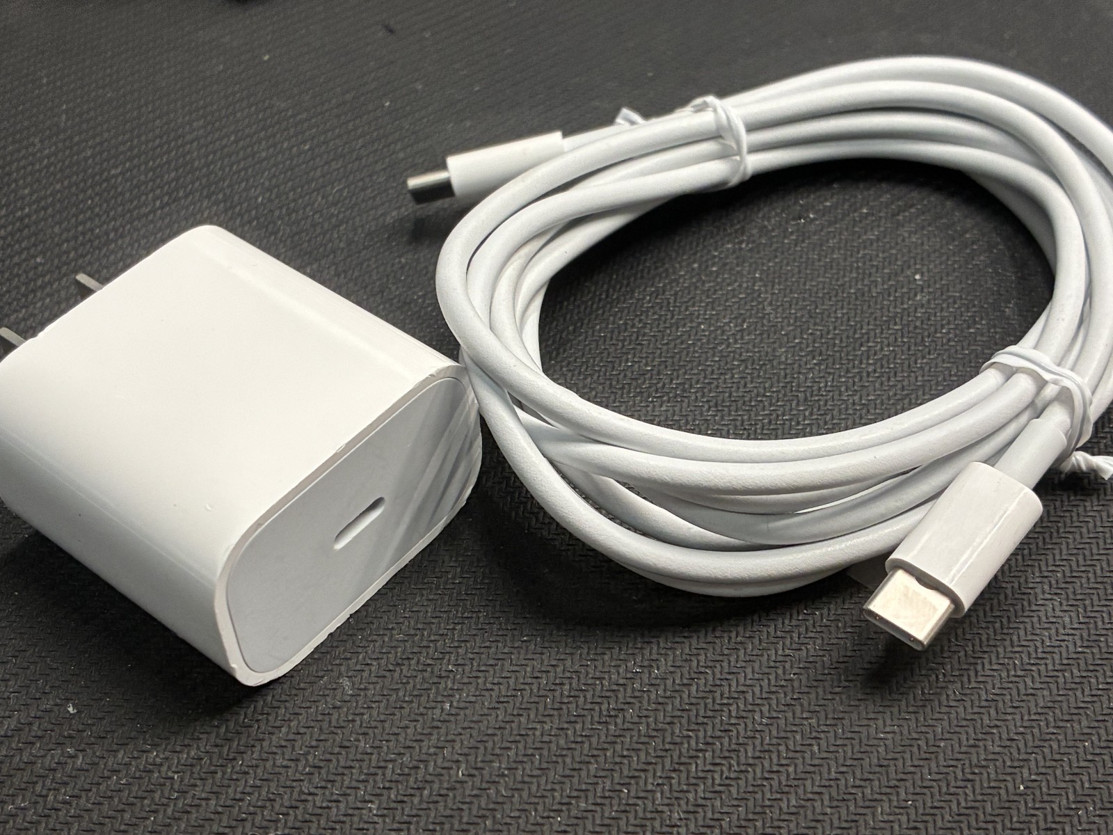 Original Apple iPhone 16 / 17 20W Wall Adapter Charger & C to C ( 2m ) Cable