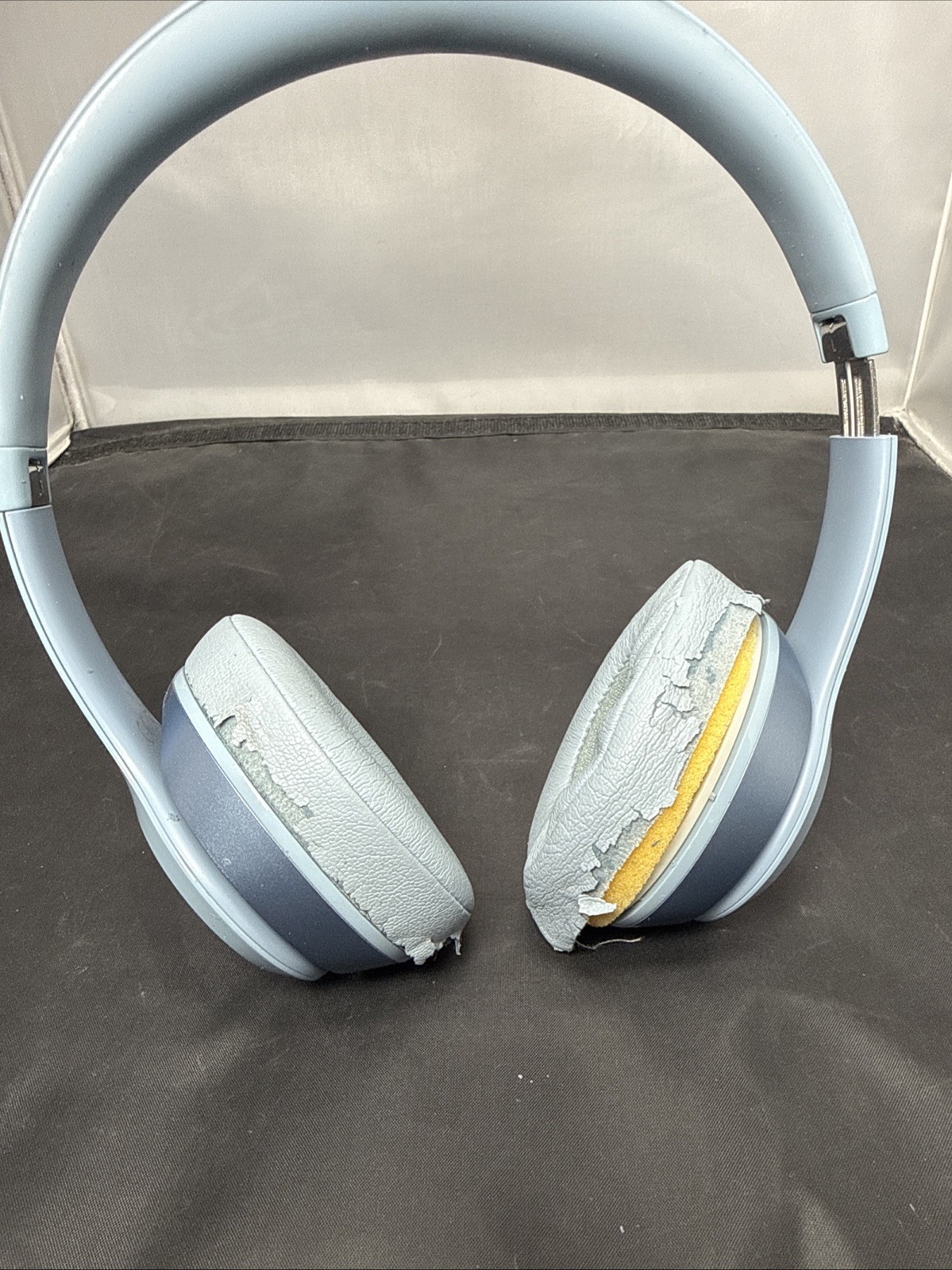 Beats by Dr Dre Solo 2 Wired Headphones – Great Blue B0518 Needs Pads