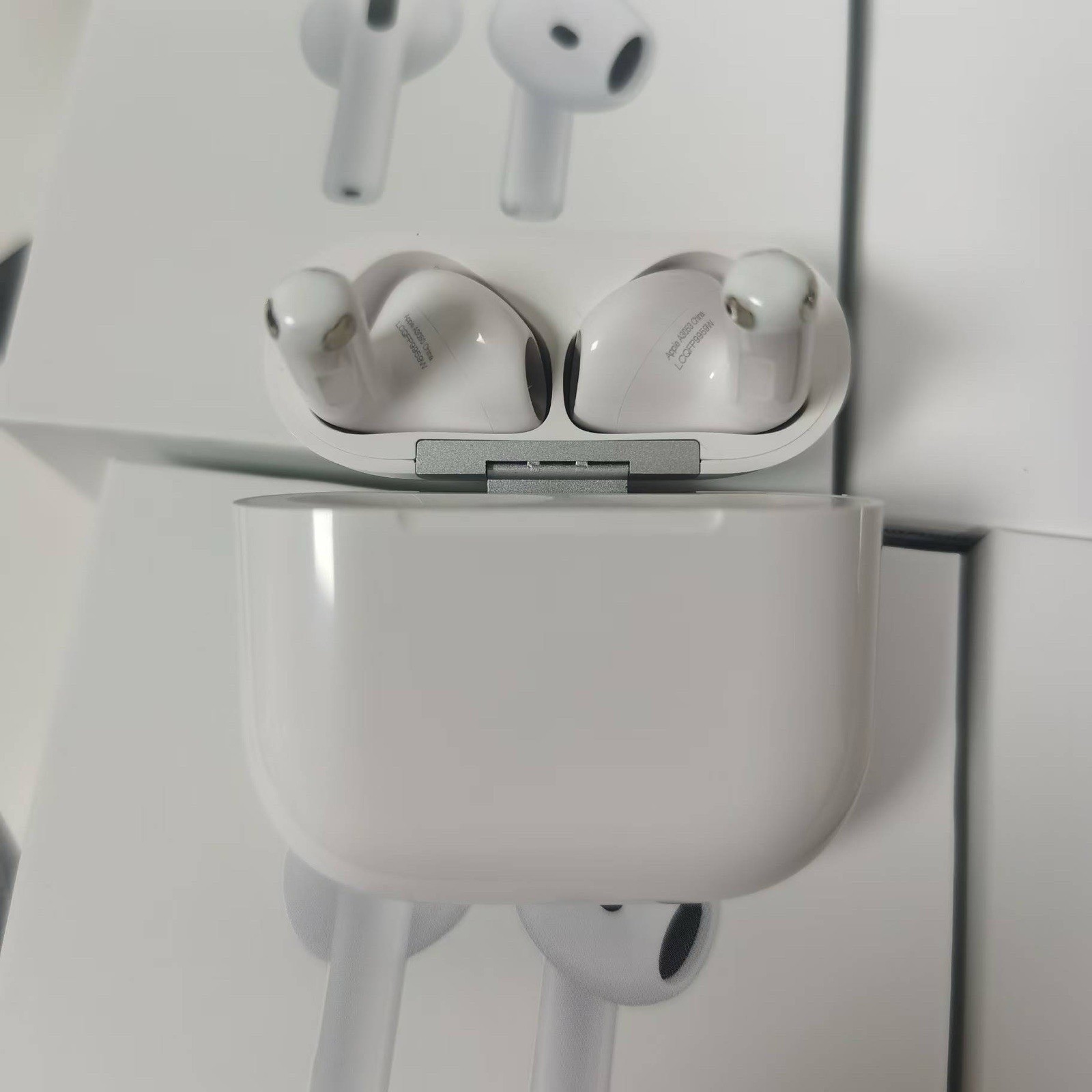 Apple AirPods 4 (ANC) Wireless Bluetooth In-Ear Earbuds with Charging Case White