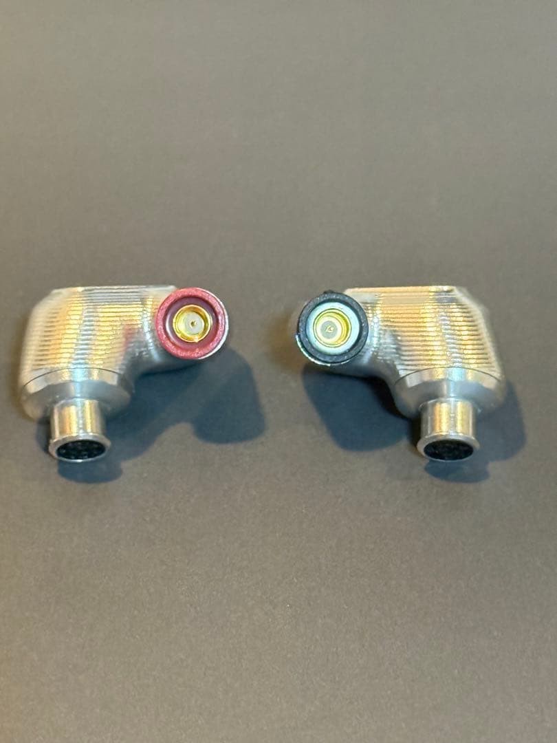 Sennheiser IE900 Made in Germany Audiophile IEM Earphones For Parts Right Fault