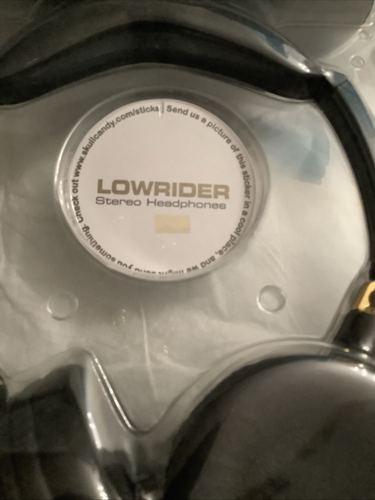 New Skullcandy Lowrider On Ear 40mm Headphones Foldable Liteweight Black & Gold