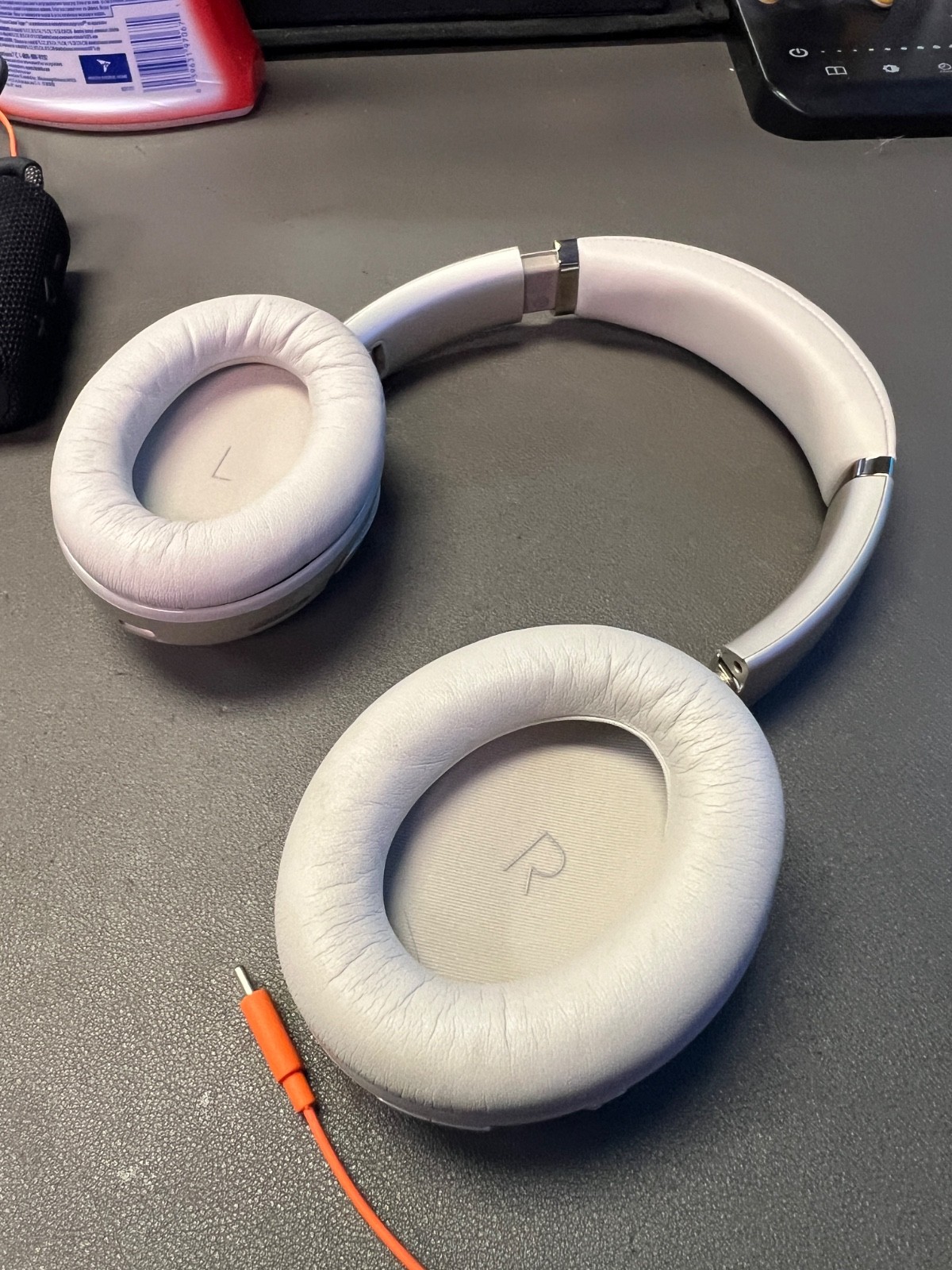 JBL Tour One M2 Wireless Over-Ear Headphones-CRACKED BUT WORKS
