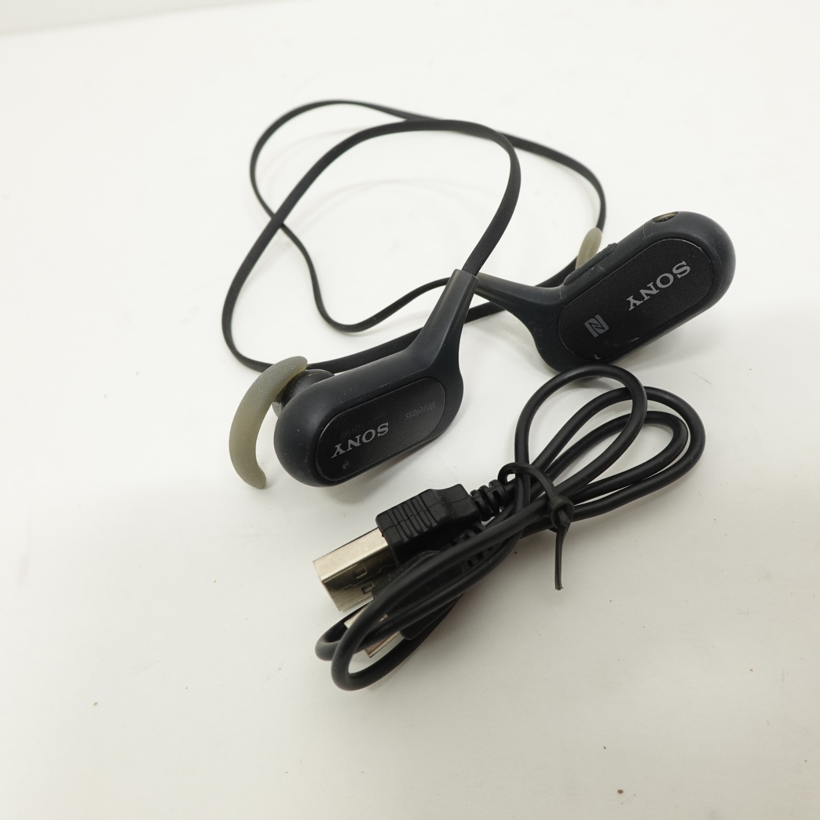 Sony Wireless Bluetooth Sports In-Ear Headphones Earbuds Black w/ USB Cable