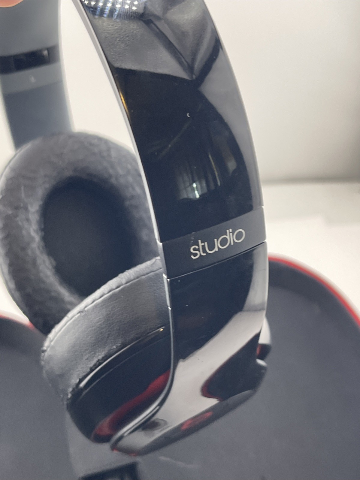 Beats By Dr. Dre Studio 2.0 Wired On-Ear Black Red