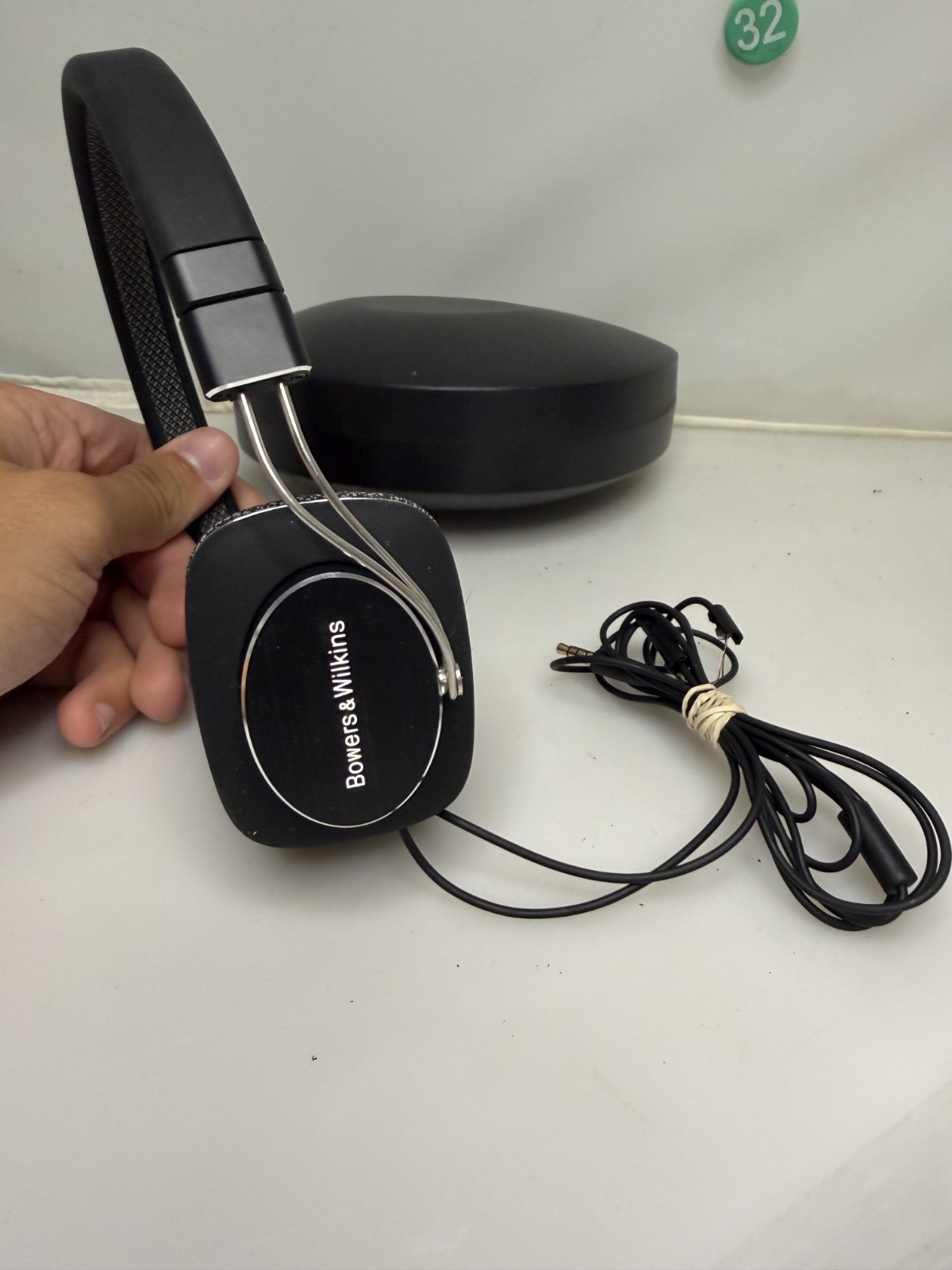 Bowers & Wilkins P5 Wired On-Ear Headphones Black w/ Case Tested Working