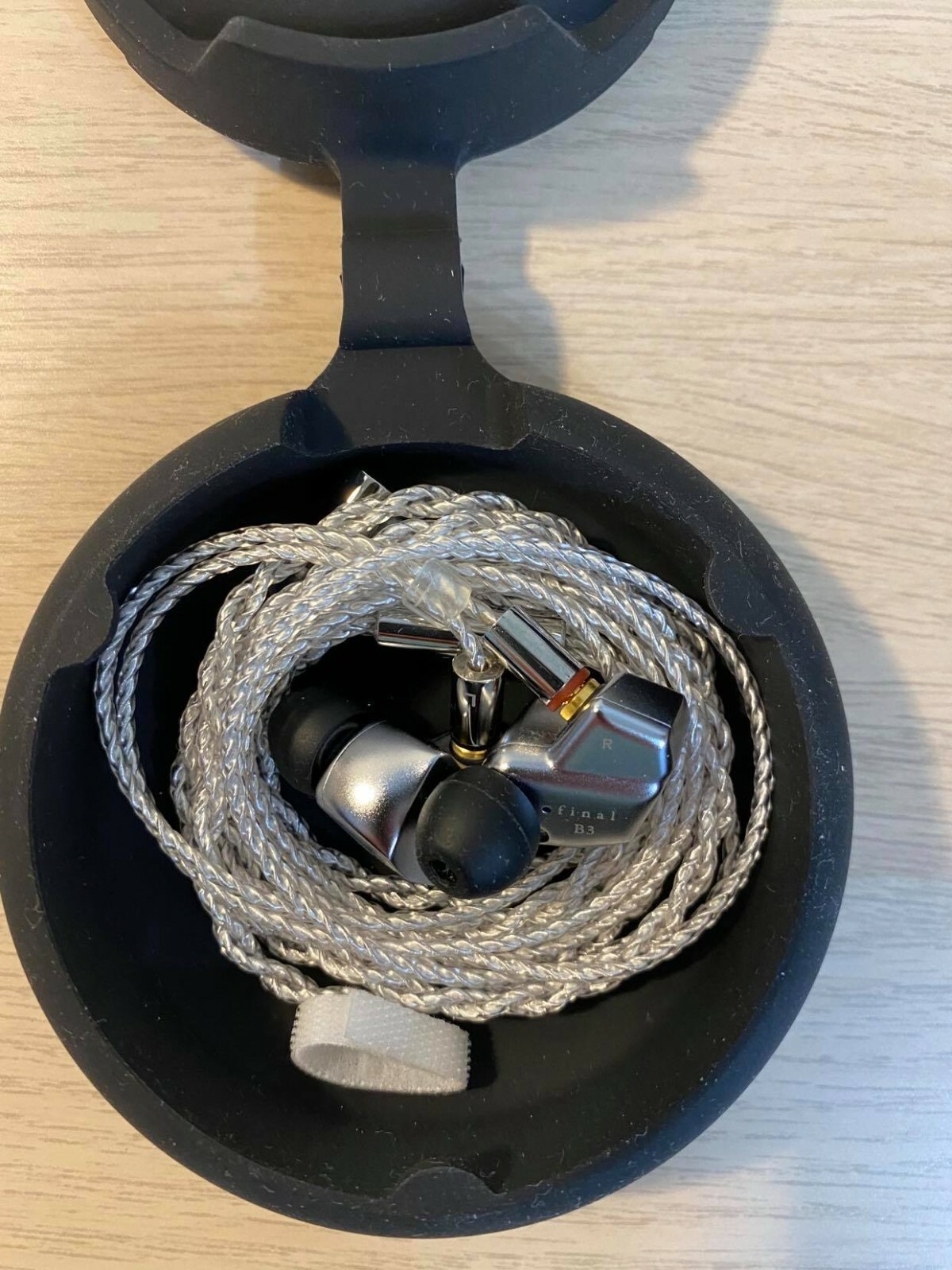 Final Audio B3 (OPEN BOX) IEM 9.5/10 Condition (Silver)
