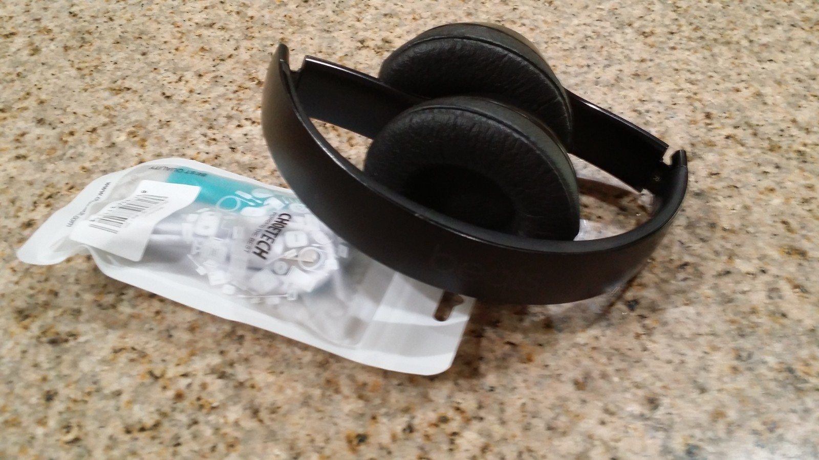Beats by Dr. Dre Solo 3.0 Wireless Bluetooth On-Ear headphones Black