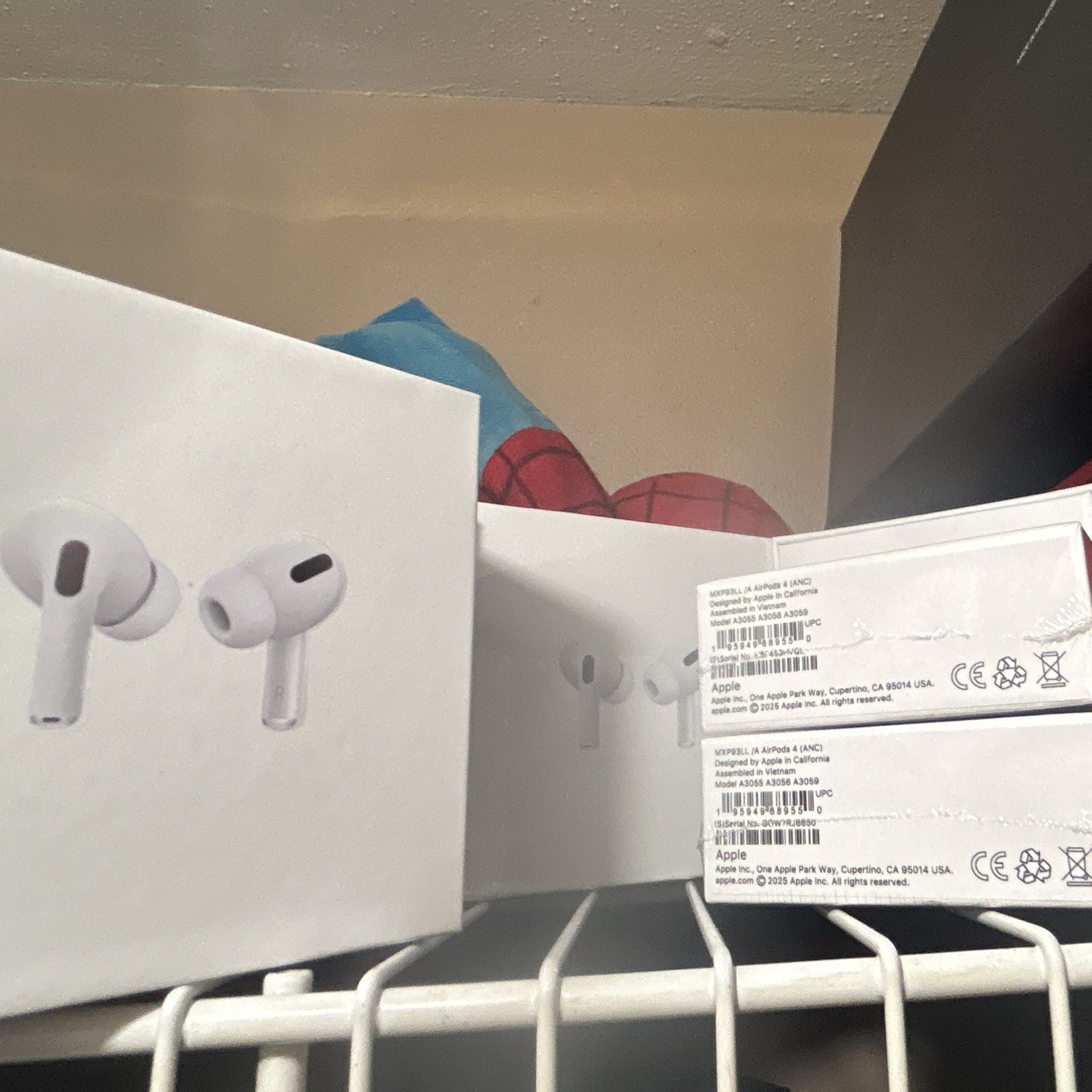 Apple AirPods 4 (ANC) In-Ear Earbuds Active Noise Cancellation Bluetooth White