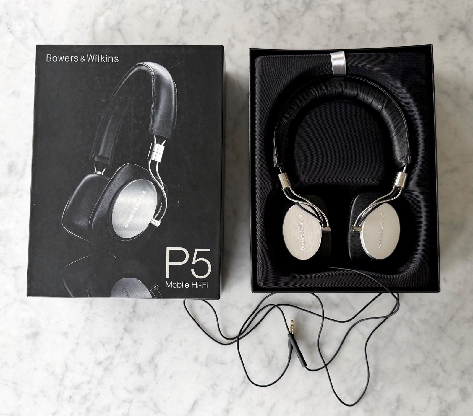 Bowers & Wilkins P5 Mobile Hi-Fi Headphones – w/case & cable, Black, MINT COND.