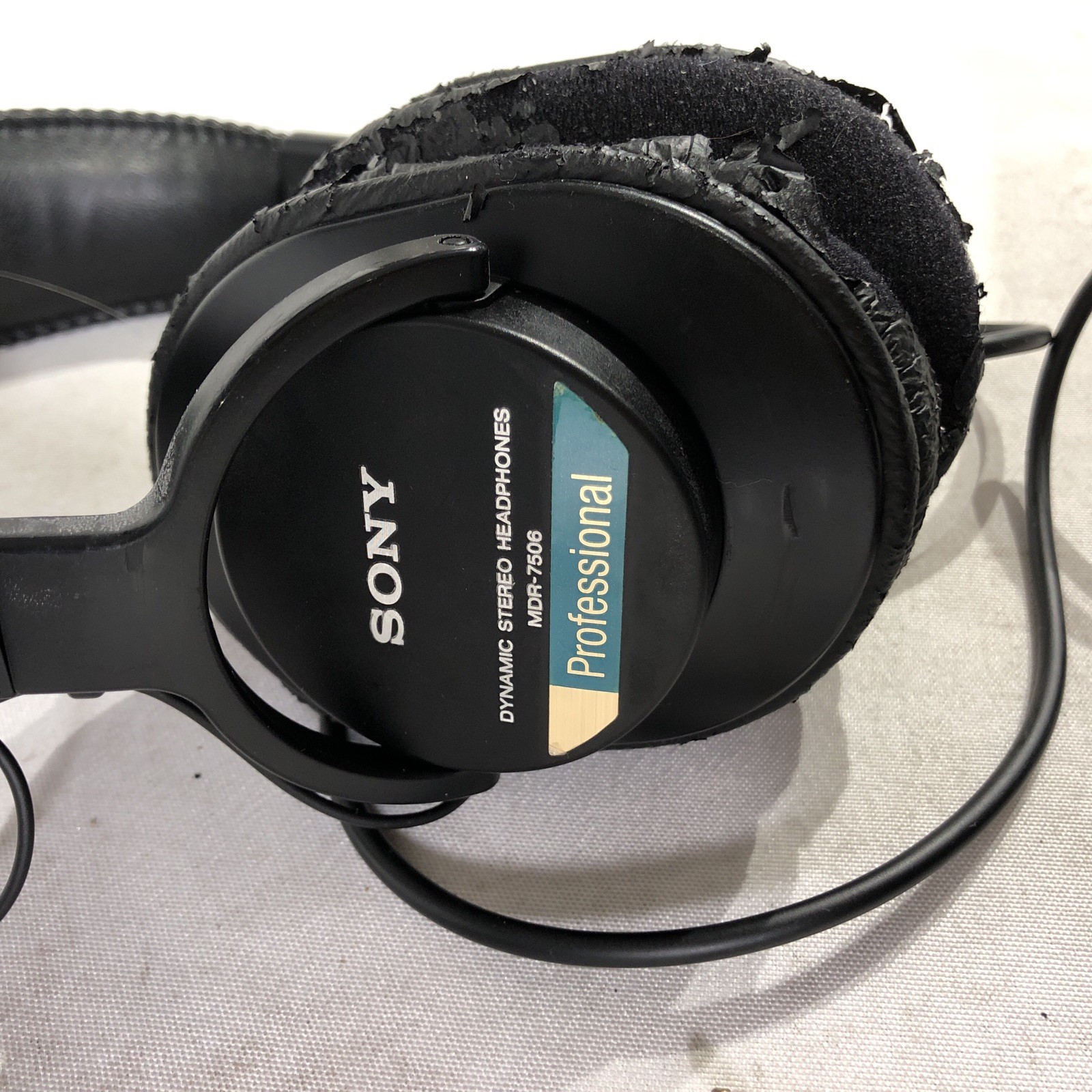 Sony MDR-7506 Studio Monitor Wired Headphone Headset (Needs Repair) For Parts