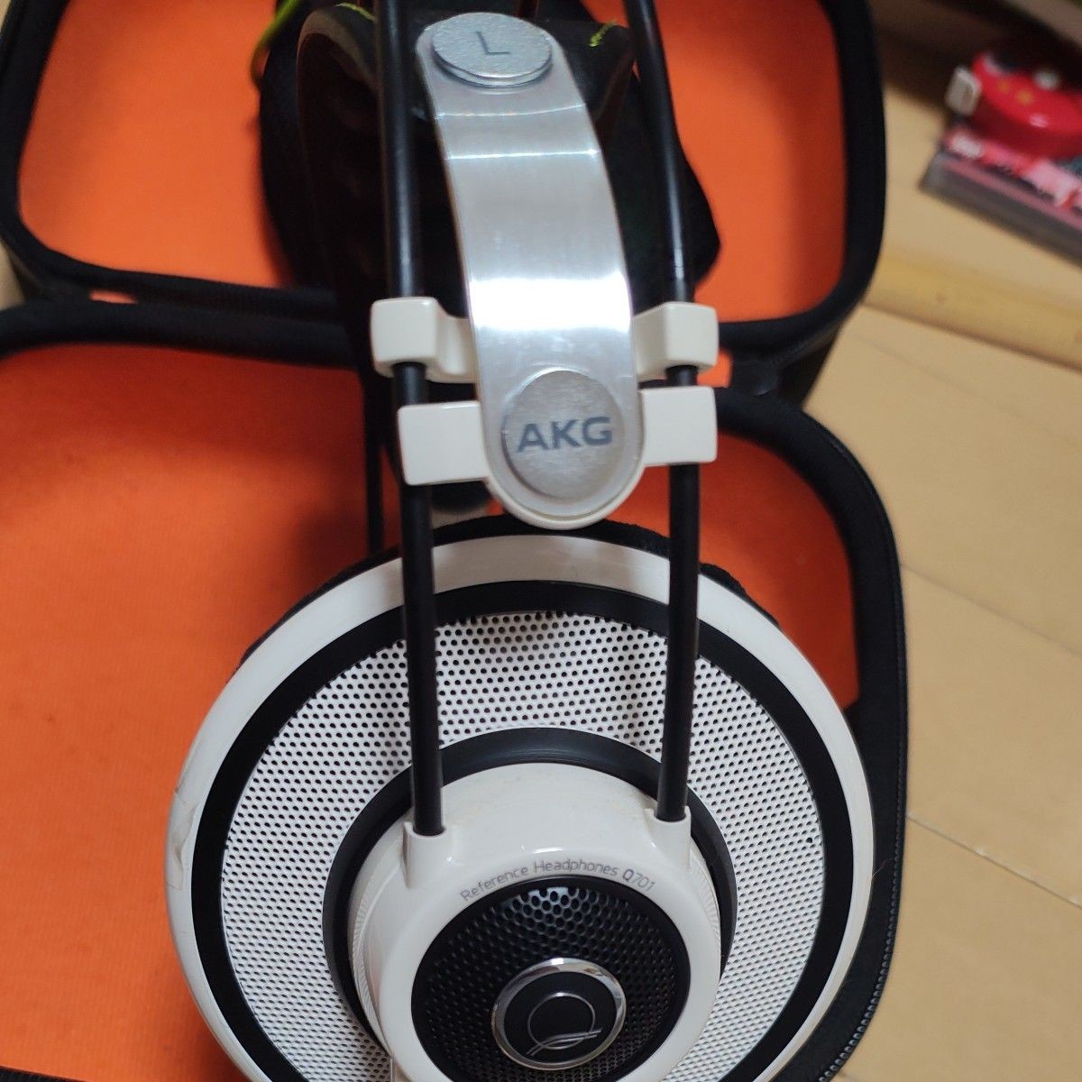 AKG K702 Black White Headphones Open Back Case Used