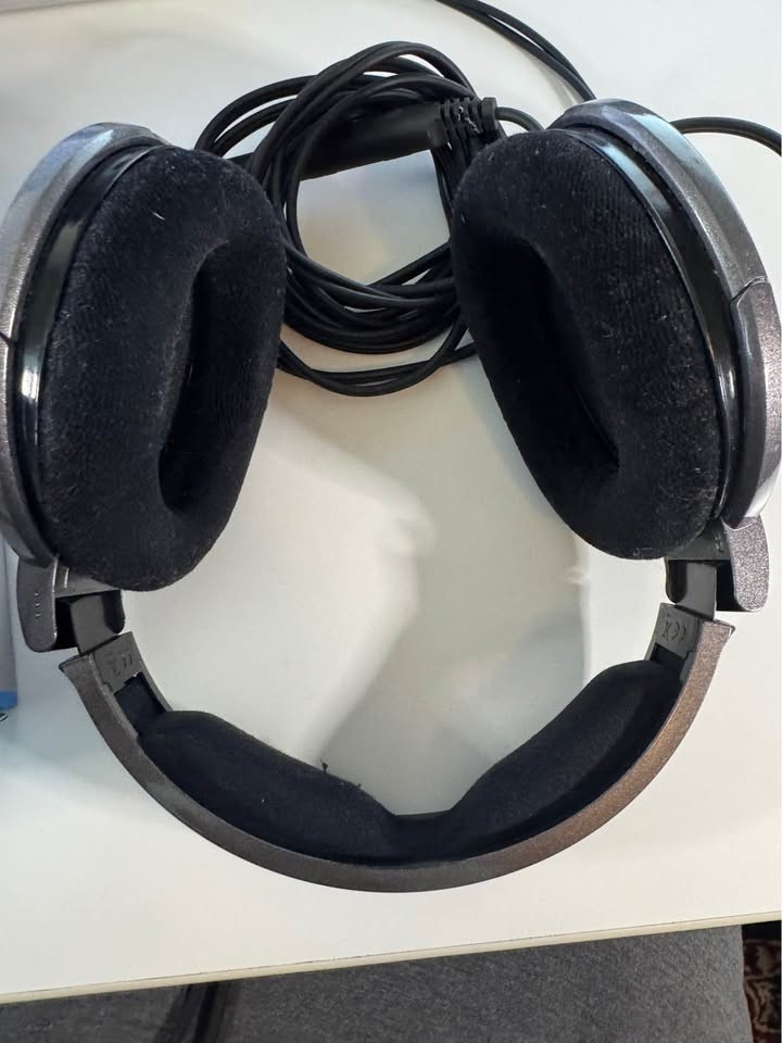 Sennheiser HD 650 Over Ear Headphones – Gray/Black