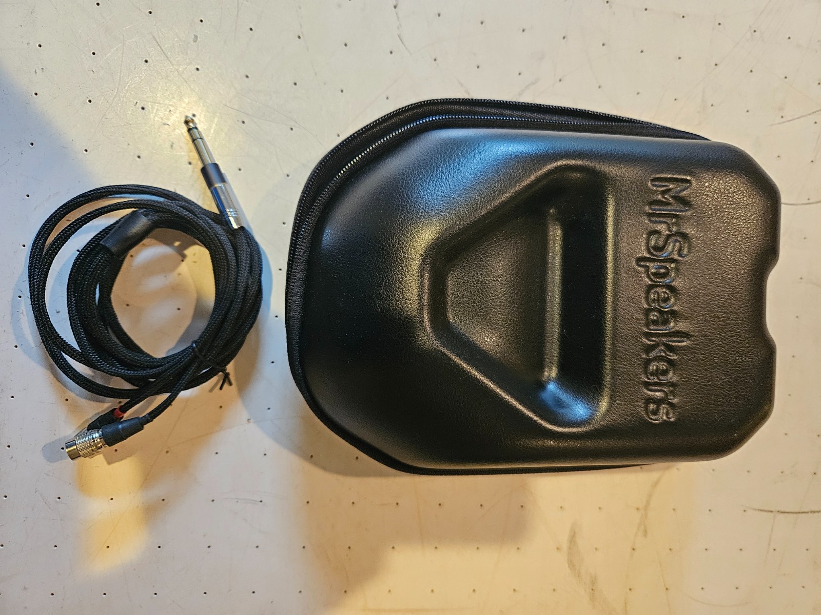 Mr.Speakers Dan Clark Aeon Flow Closed Back Headphones Black w/Box