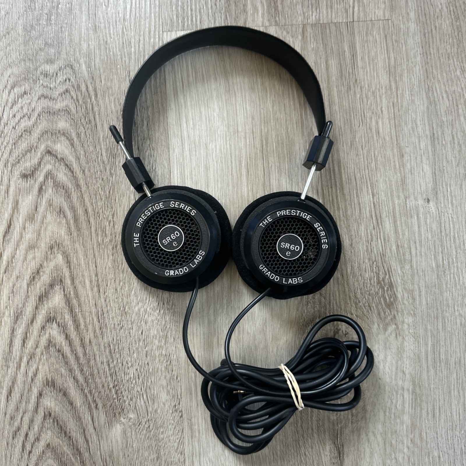 Grado Labs The Prestige Series SR60e Wired Headphones Black Tested Working