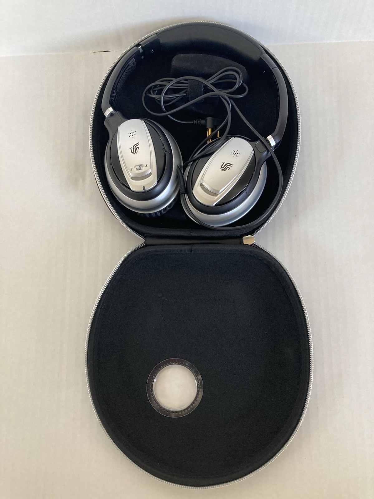 Air China Noise Cancelling Over The Head Earphones PREOWNED