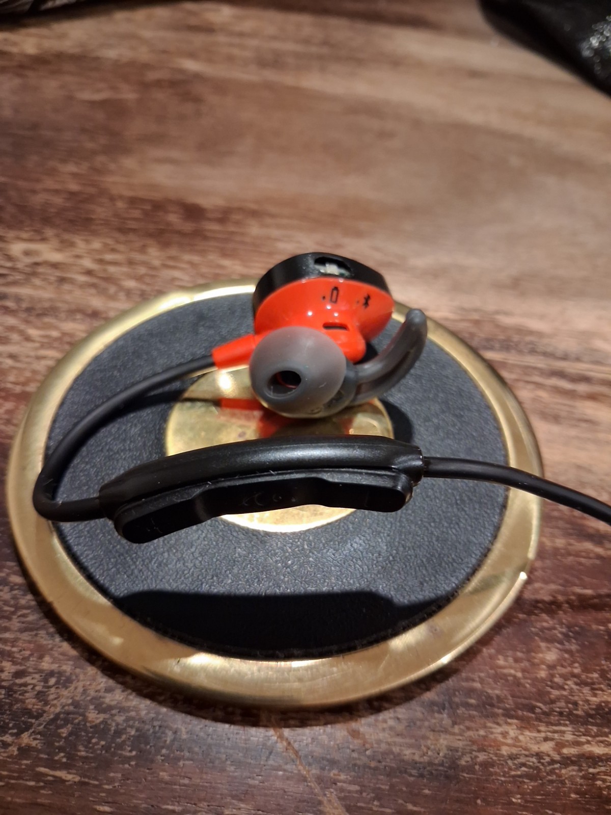 Bose SoundSport Pulse in-ear Headphones +Heart Rate Sensor & OEM Charging Case!