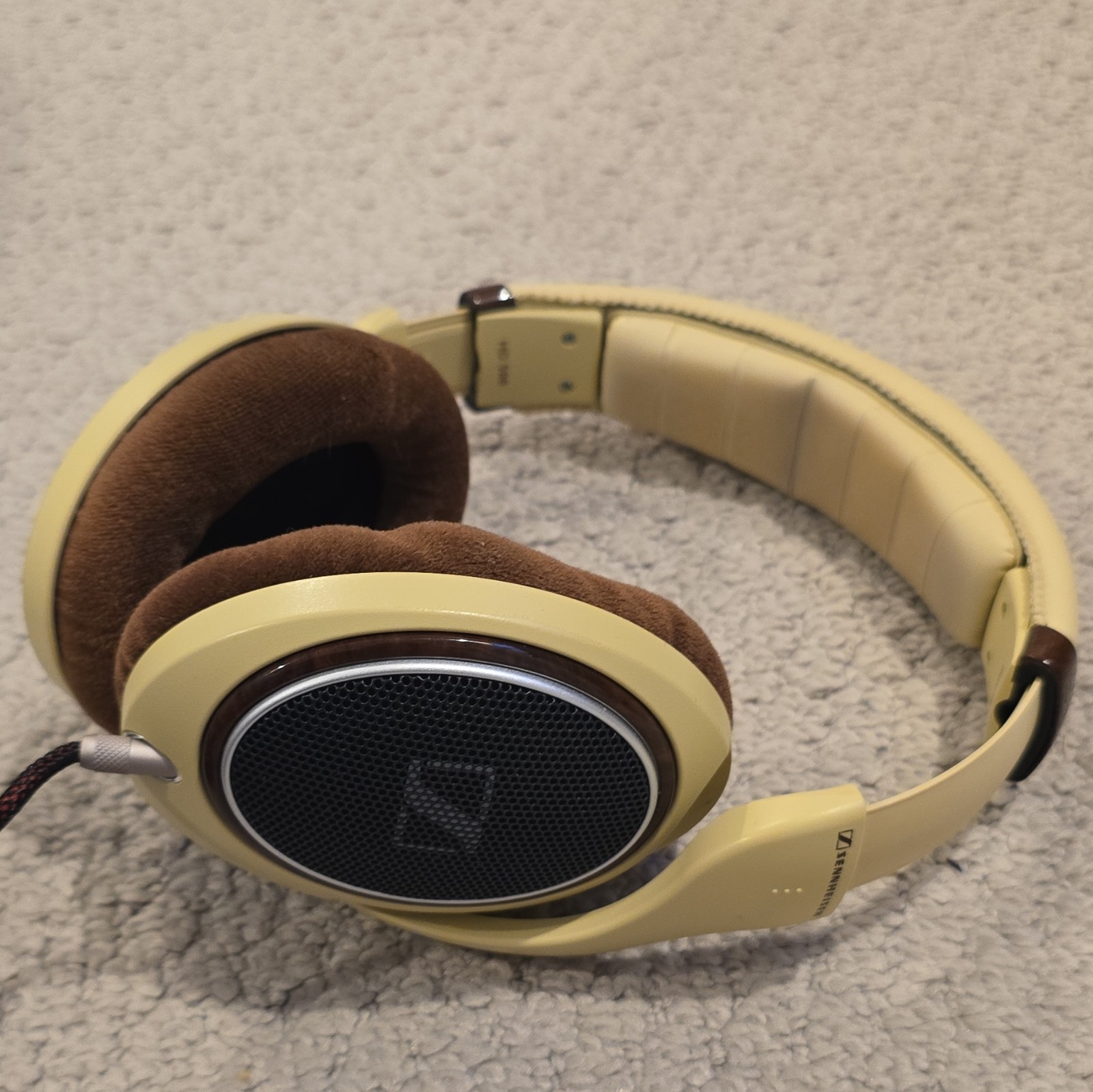 Sennheiser HD 598 Over-Ear Headphones Open Back Beige Brown w/ Cables & Case
