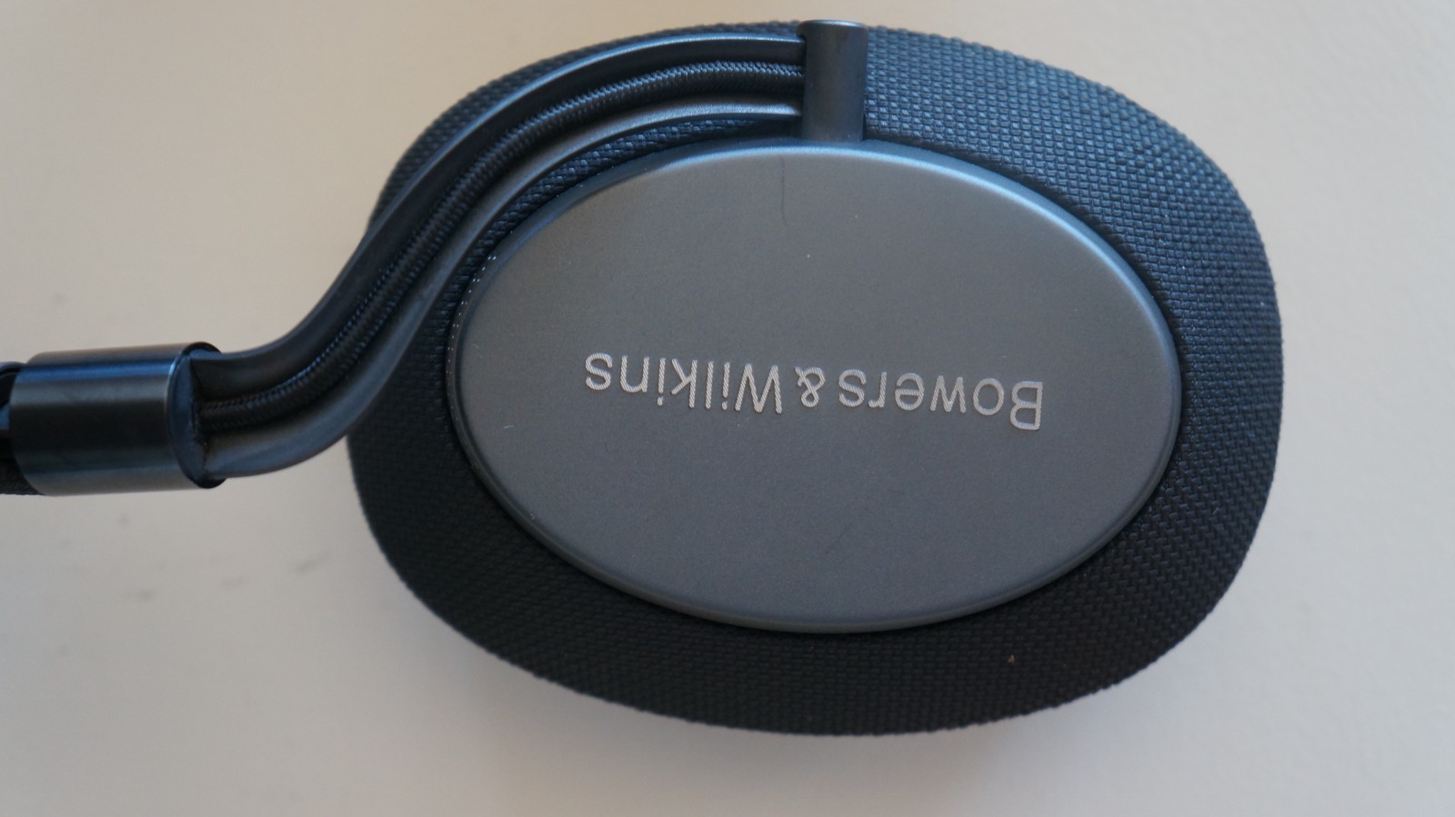 Bowers & Wilkins Headphones PX – Good working.
